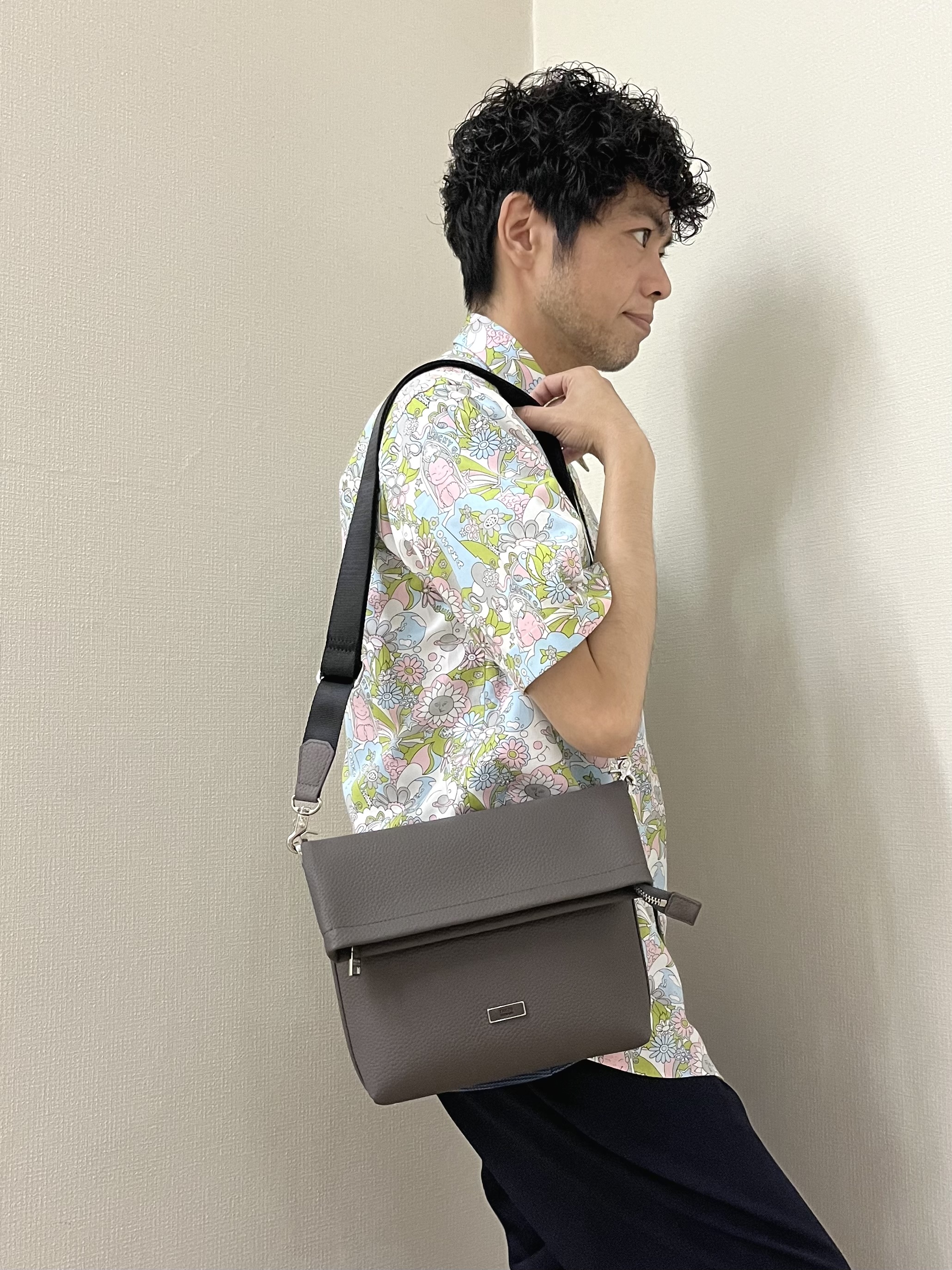 URAさんの「TAKEO KIKUCHI｜【BOWLER HAT LABEL】ビリケンさんプリント 半袖シャツ」を使ったコーディネート