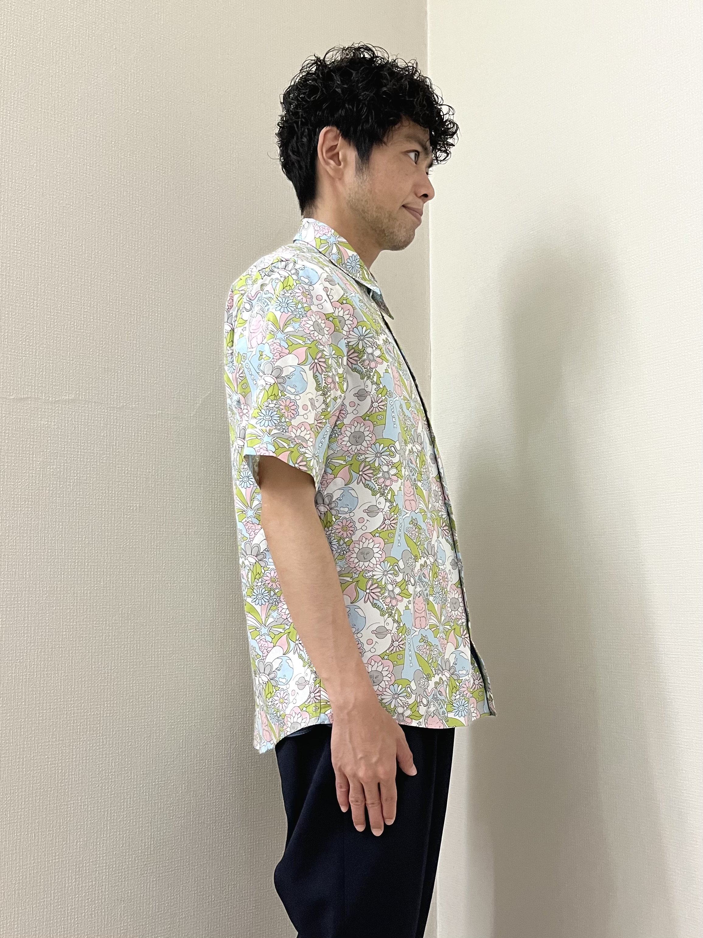 URAさんの「TAKEO KIKUCHI｜【BOWLER HAT LABEL】ビリケンさんプリント 半袖シャツ」を使ったコーディネート