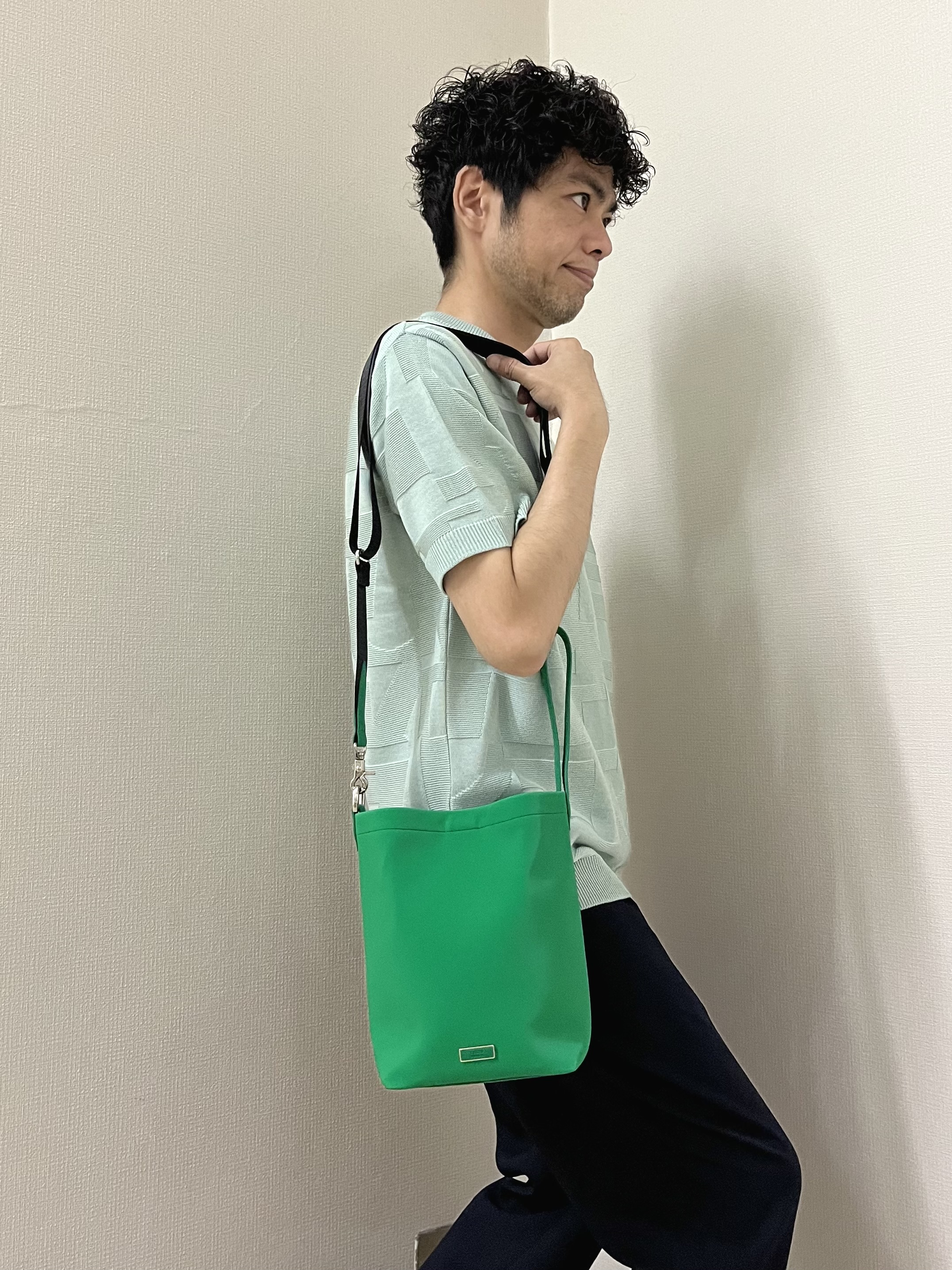 URAさんの「TAKEO KIKUCHI｜【徳島ニット】ニットＴシャツ」を使ったコーディネート