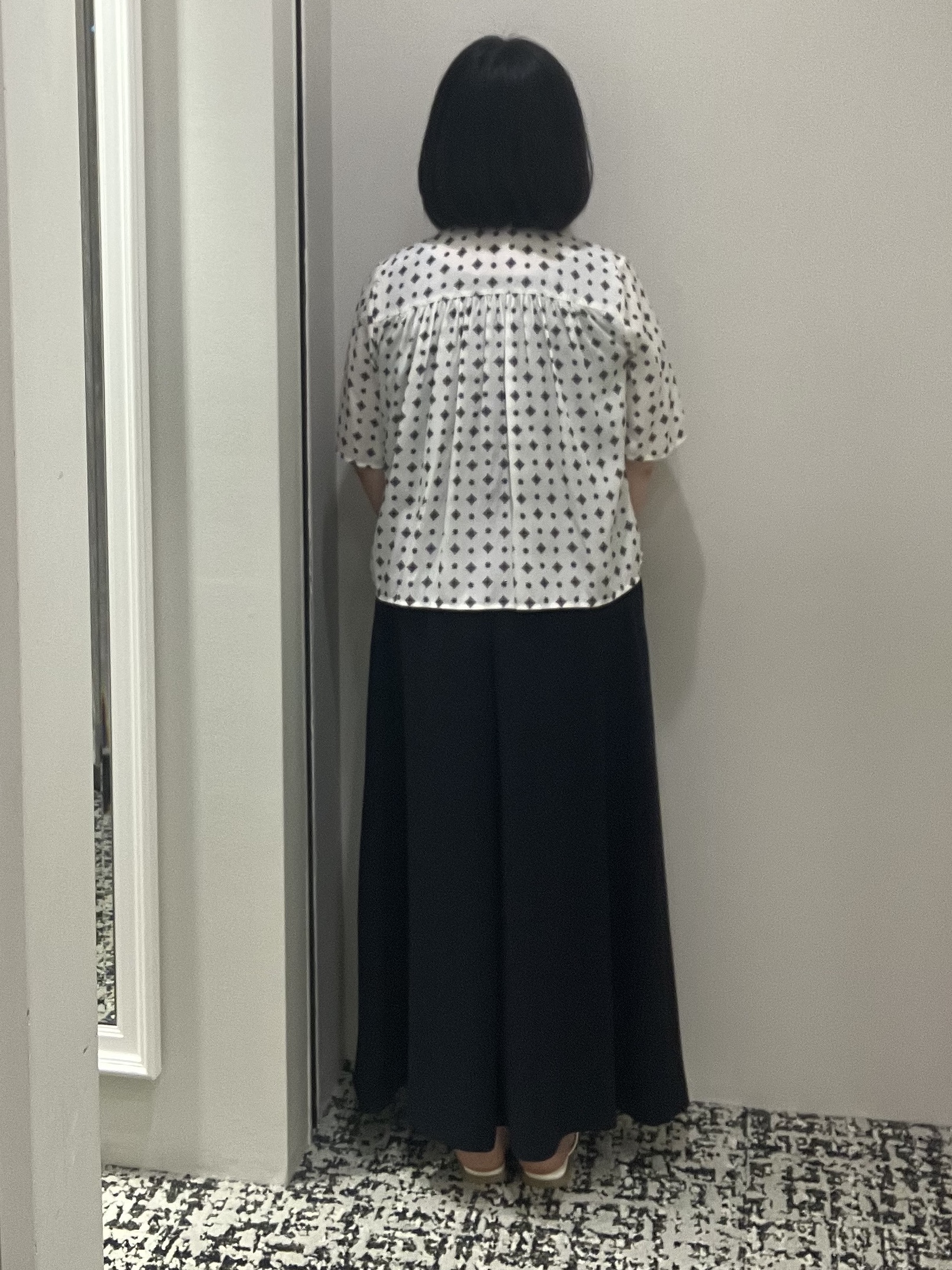 Mizukiさんの「UNTITLED｜【洗える/きれいめ柄】コモンプリントブラウス」を使ったコーディネート