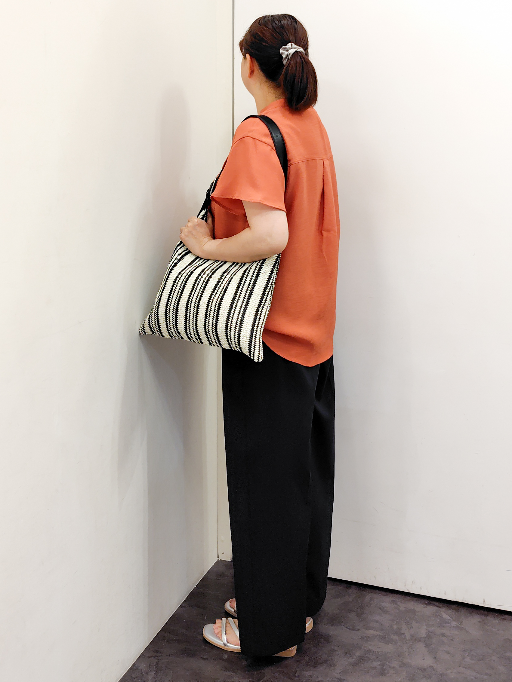 こんちゃんさんの「grove｜【洗濯機OK・ひんやり/SETUP可】シワになりにくい、フレアスリーブブラウス」を使ったコーディネート