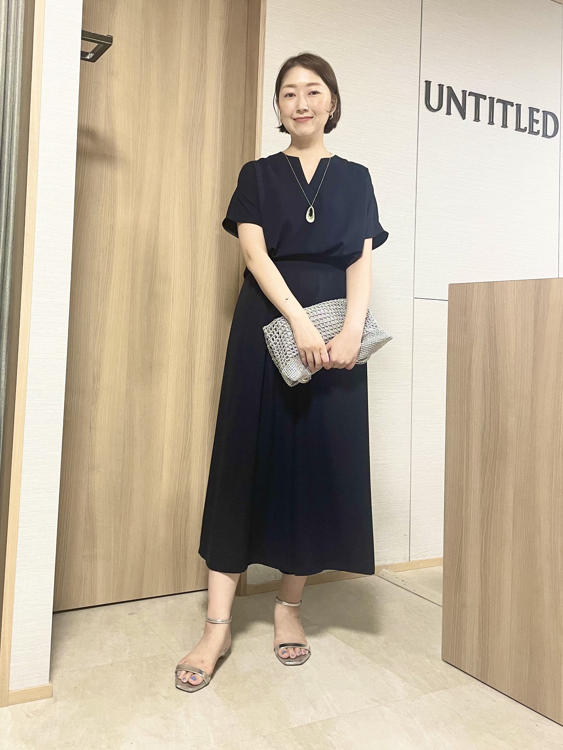 aliceさんの「UNTITLED｜【UV/接触冷感/セットアップ可】リラクシーキーVネックブラウス」を使ったコーディネート