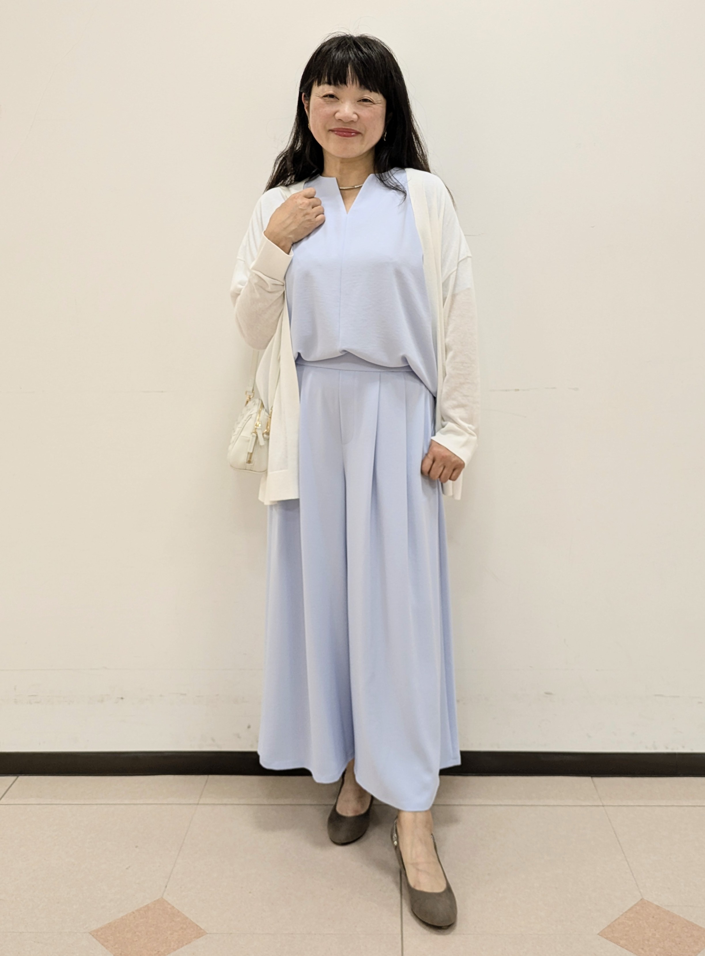 ともさんの「UNTITLED｜コットンリネンカーディガン」を使ったコーディネート