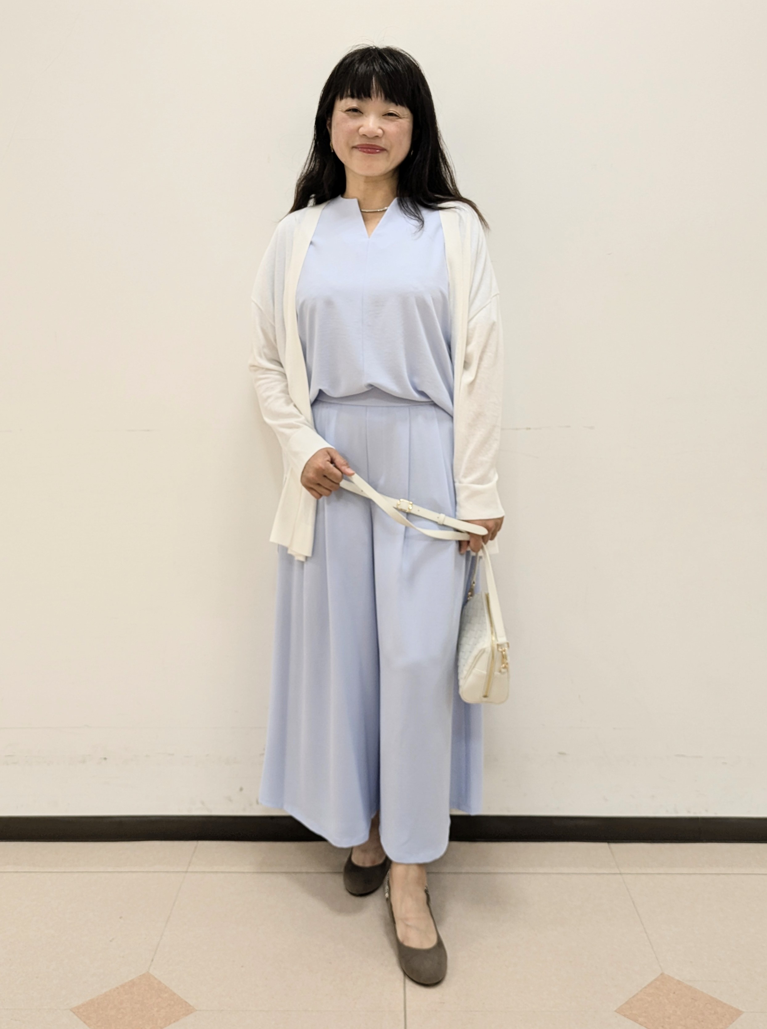 ともさんの「UNTITLED｜コットンリネンカーディガン」を使ったコーディネート