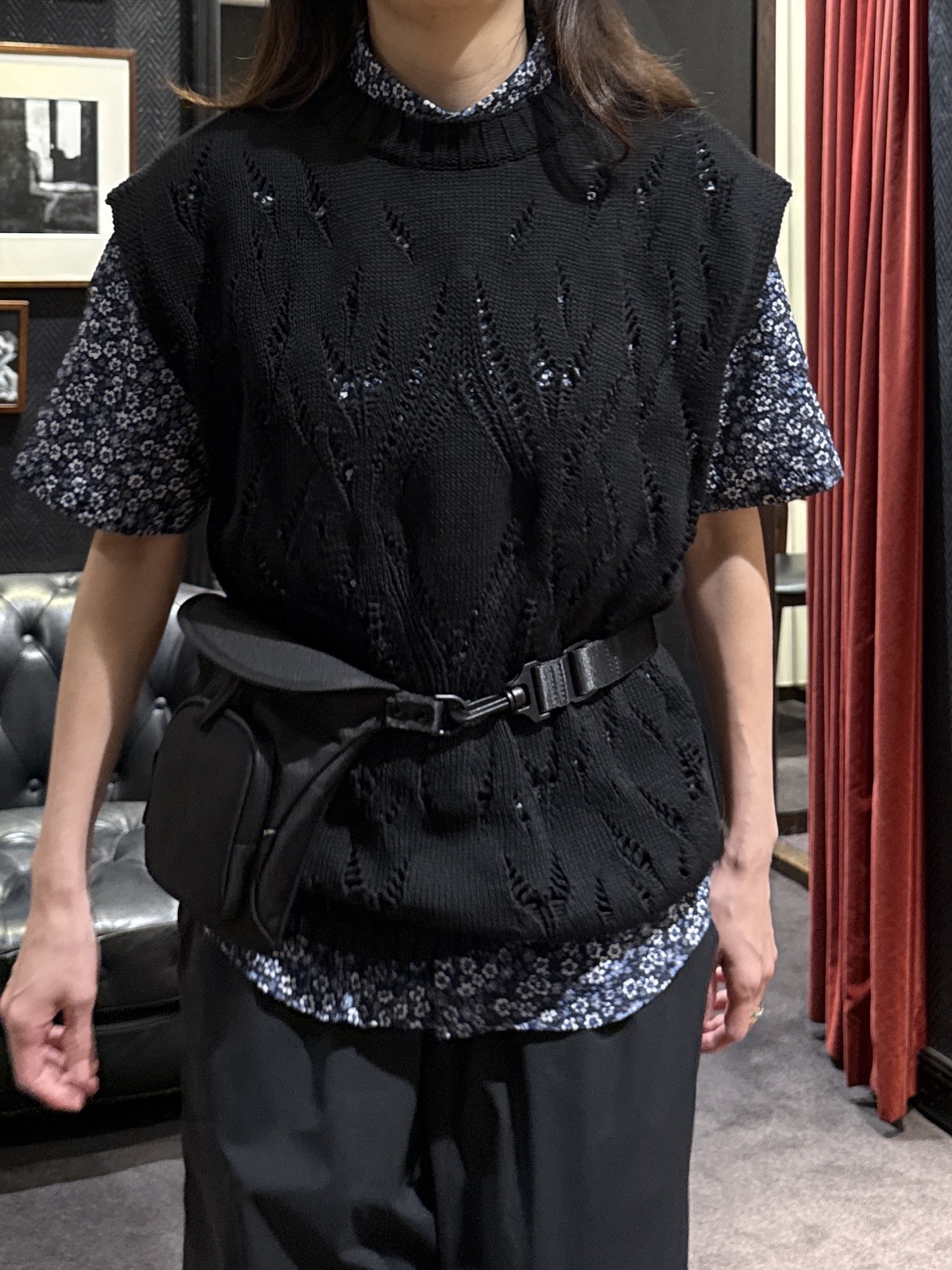 神野（jinno）さんの「TAKEO KIKUCHI｜リップル小花シャツ」を使ったコーディネート
