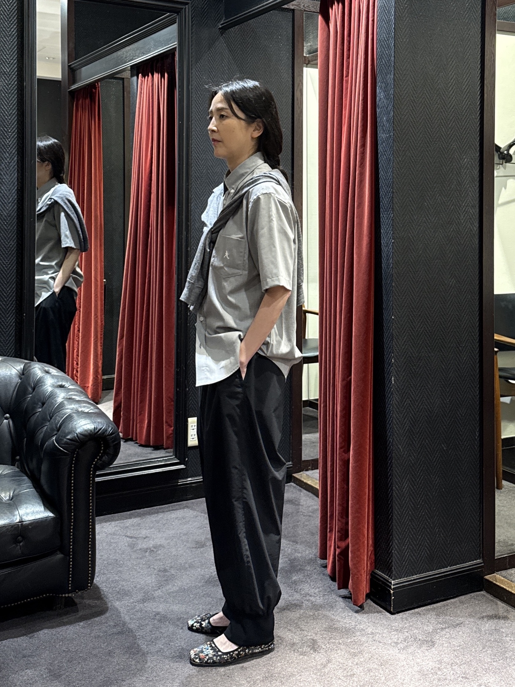神野（jinno）さんの「TAKEO KIKUCHI｜【BOWLER HAT LABEL】ボーラーハットウォーカー刺繍 半袖ボタンダウンシャツ」を使ったコーディネート