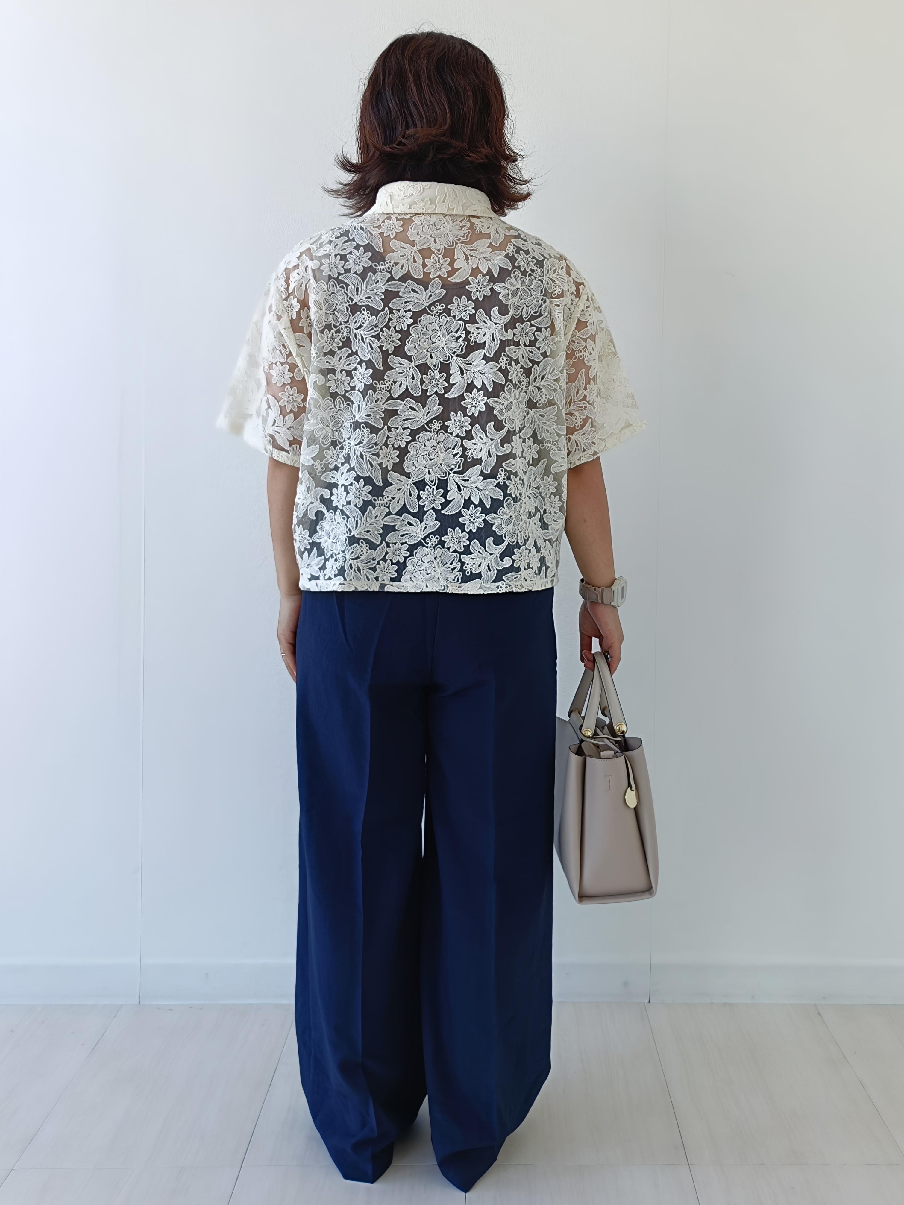 かなこさんの「OPAQUE.CLIP｜フラワー刺繍シアーシャツ【洗濯機OK／イージーアイロン】」を使ったコーディネート