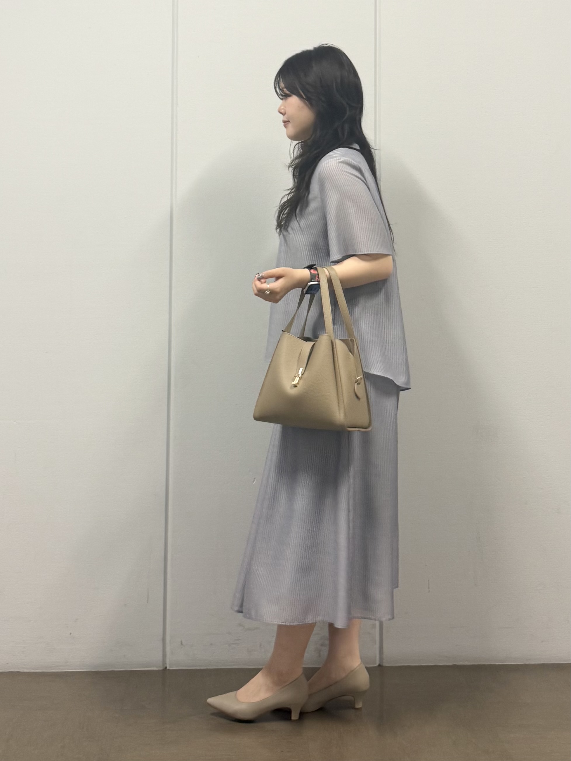 mizukiさんの「INDIVI｜【接触冷感/洗える】シアーシャンブレーピンタックブラウス」を使ったコーディネート