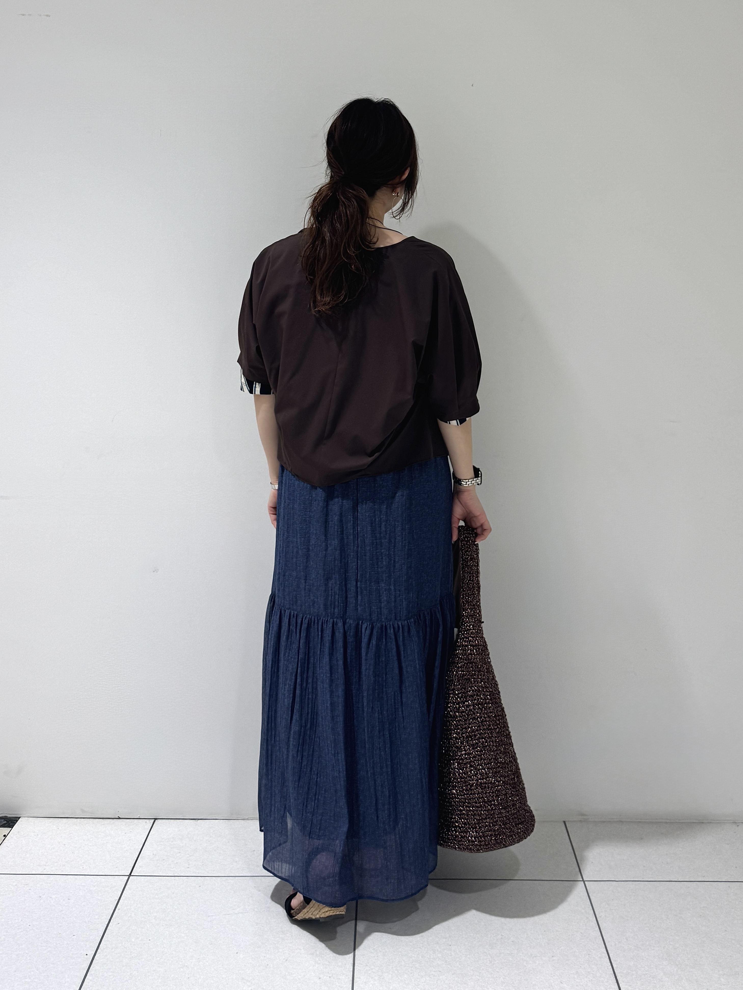 そんさんの「INDIVI｜【撥水／UVカット】タックデザインブラウス」を使ったコーディネート
