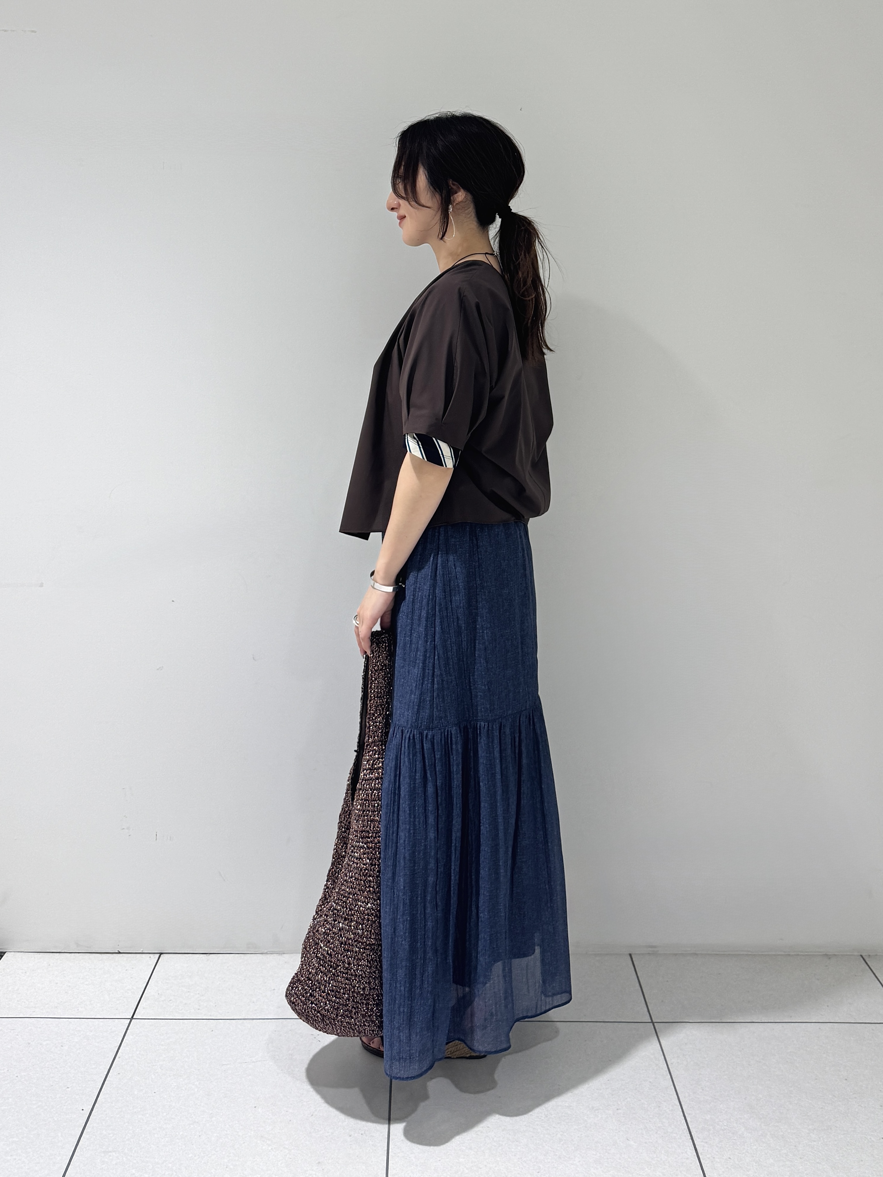 そんさんの「INDIVI｜【撥水／UVカット】タックデザインブラウス」を使ったコーディネート