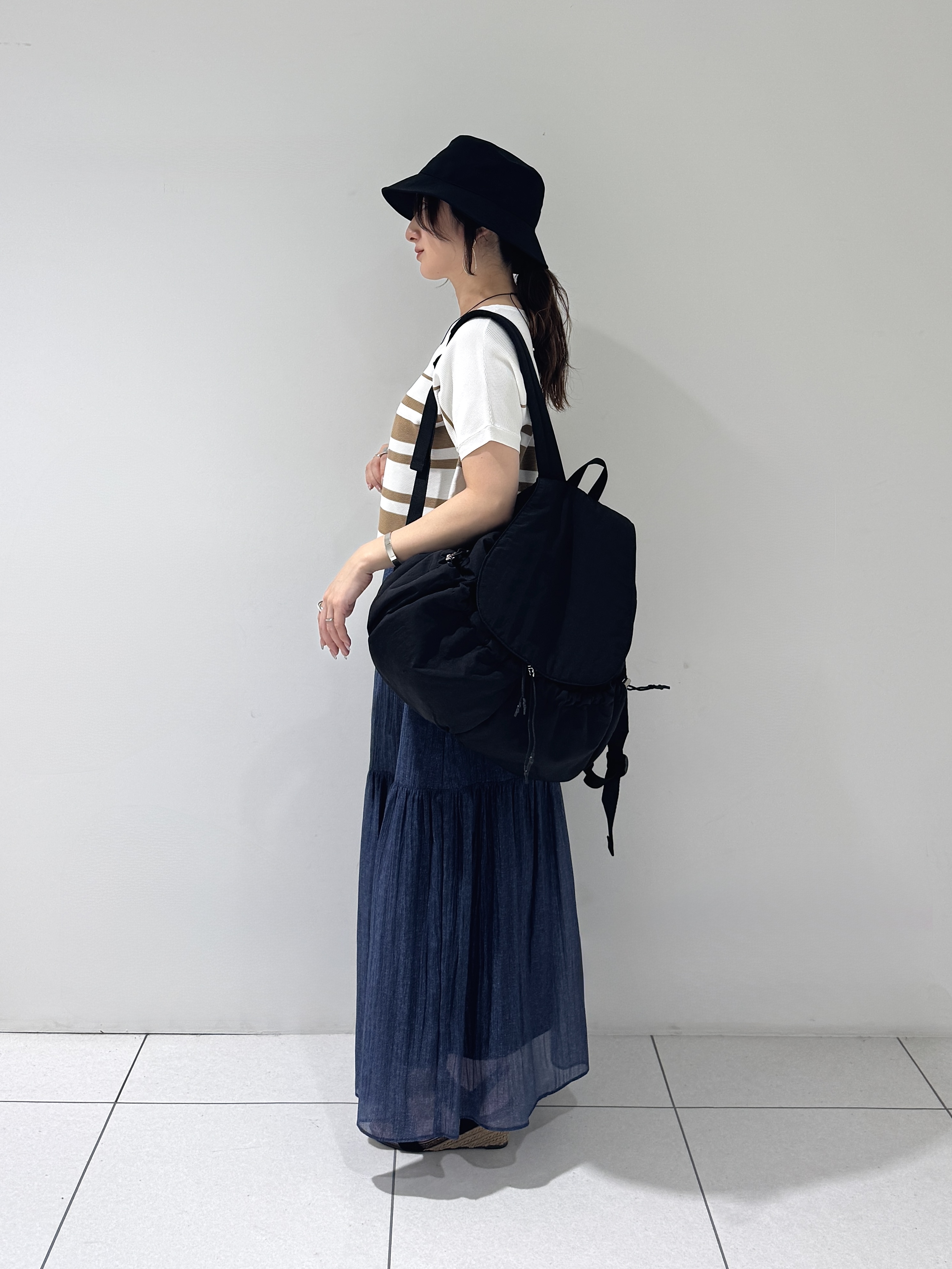 そんさんの「INDIVI｜【洗える】ガーター編みVネックニットT」を使ったコーディネート
