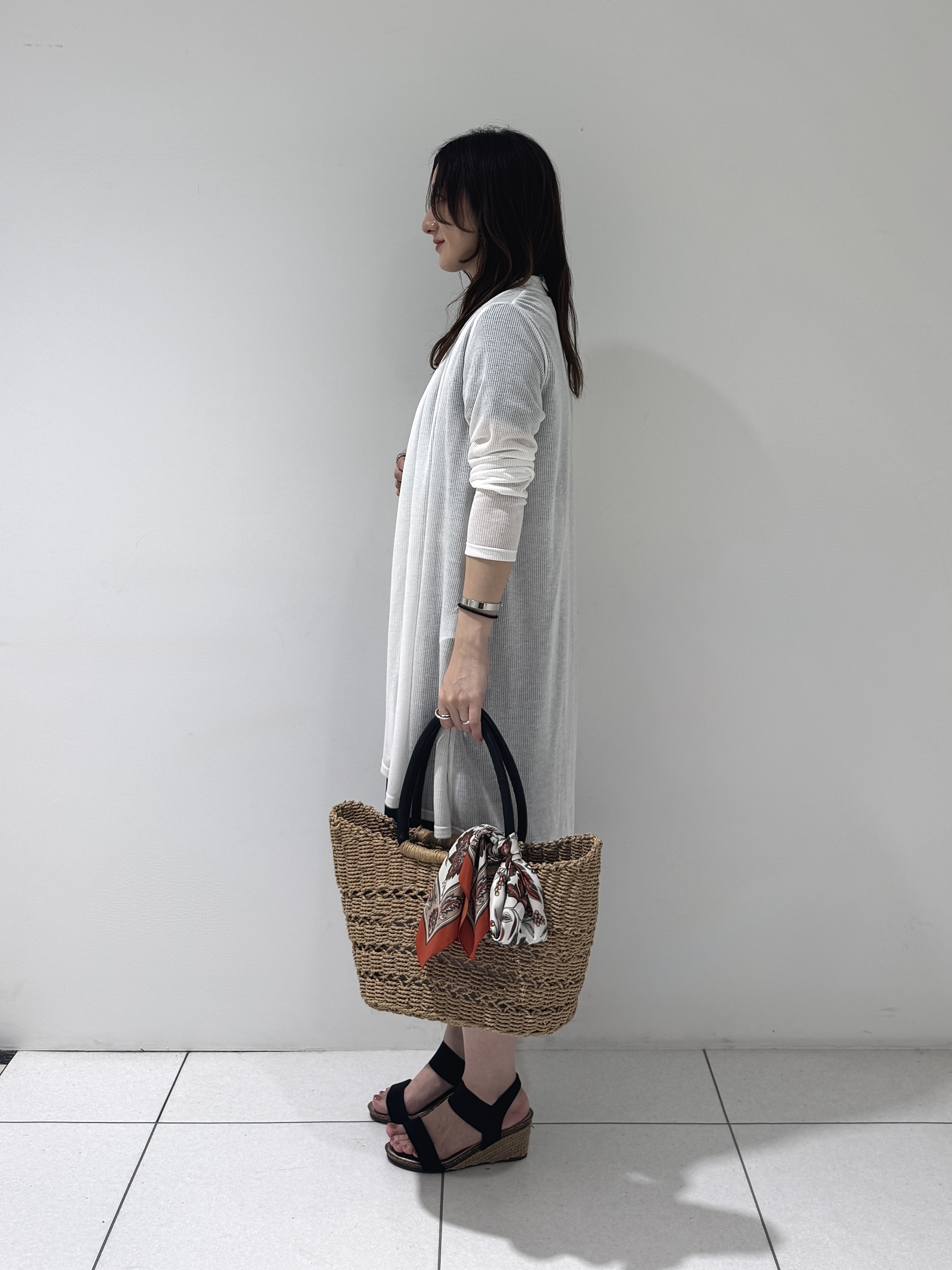 そんさんの「INDIVI｜【洗える／アンサンブル可能】シアースストライプカーディガン」を使ったコーディネート