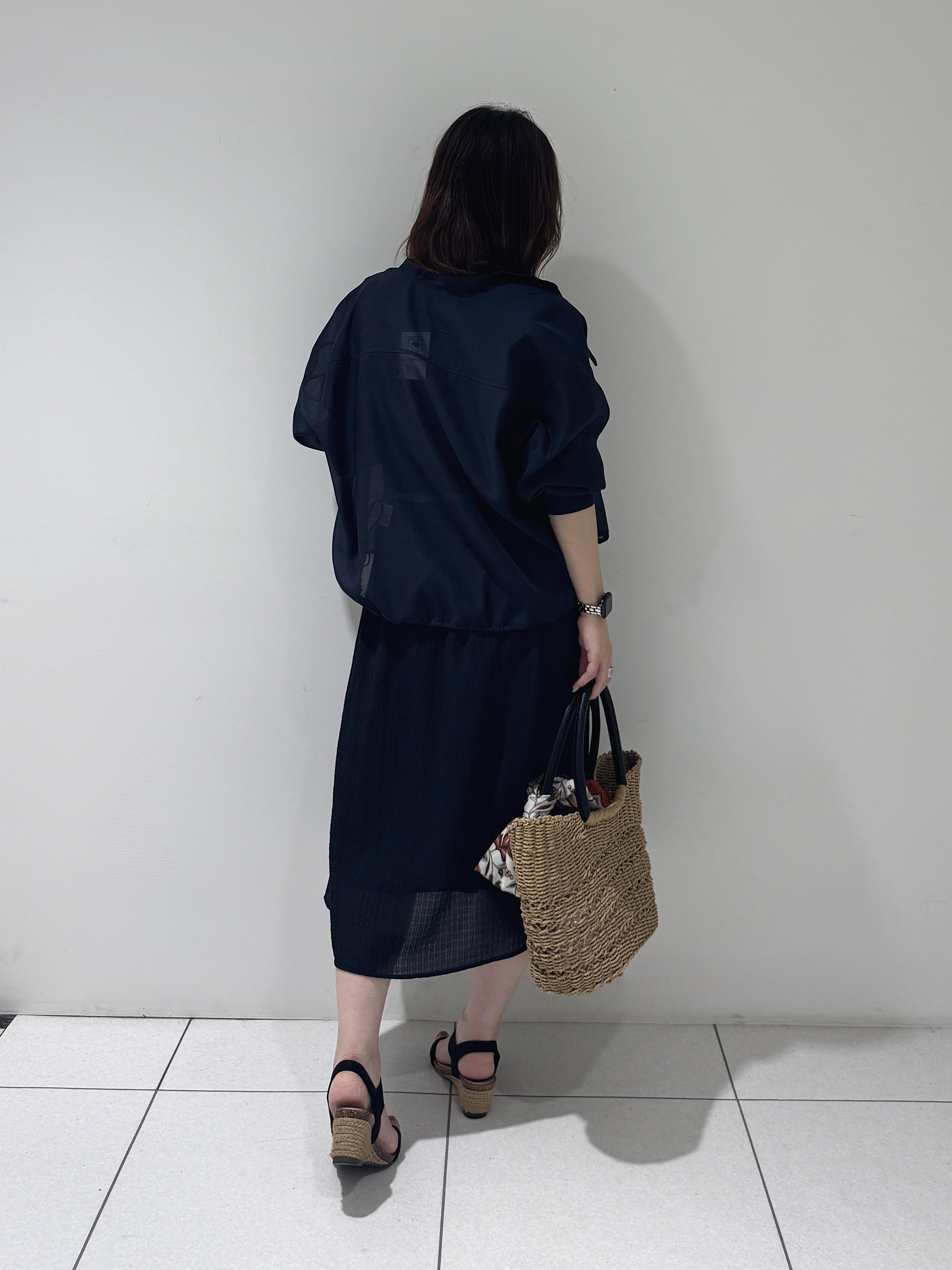 そんさんの「INDIVI｜【トレンド／2WAY】裾ドロスト付きシアーブラウスブルゾン」を使ったコーディネート