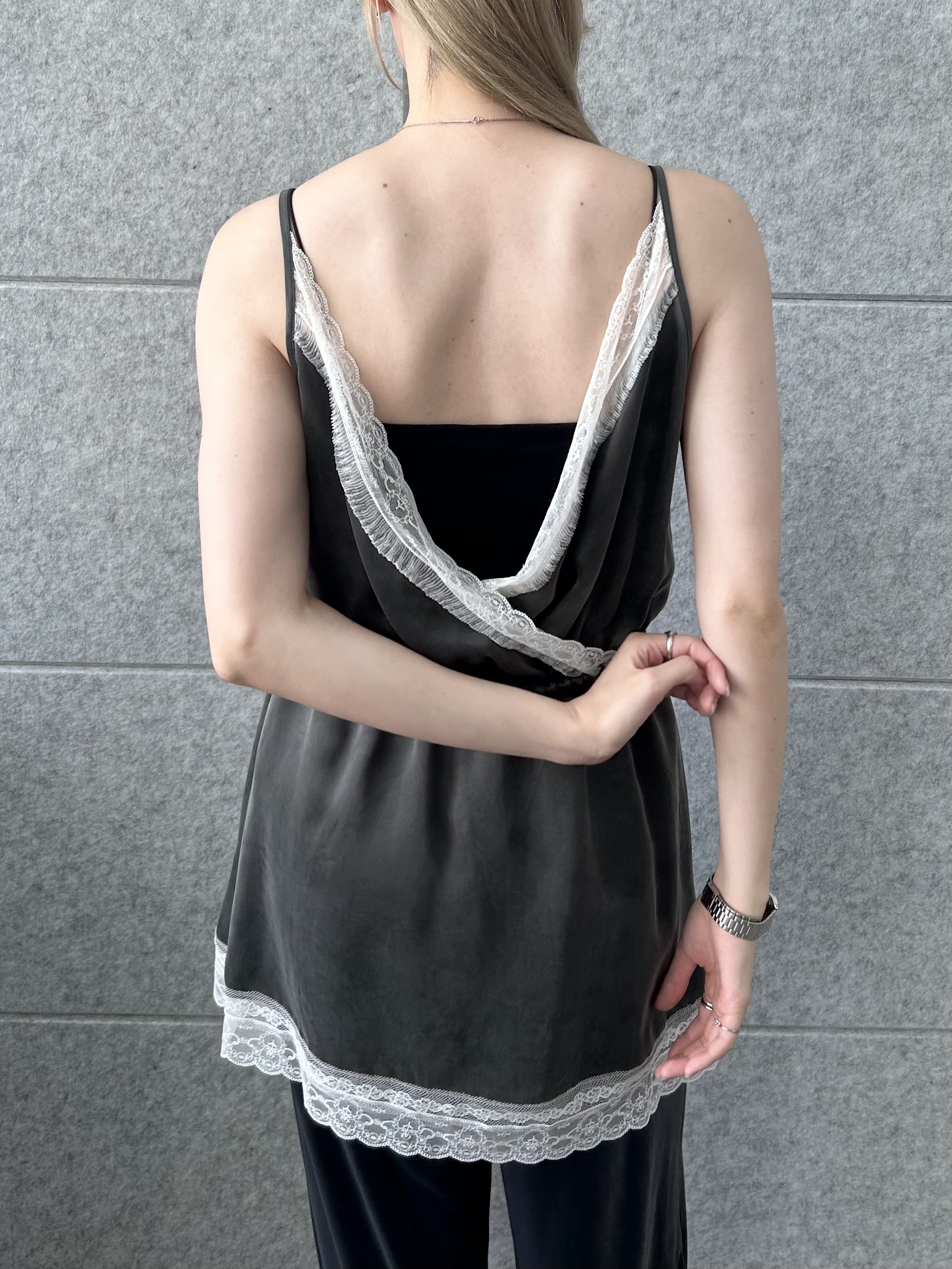 honoka Aさんの「CODE A｜velour easy pants」を使ったコーディネート