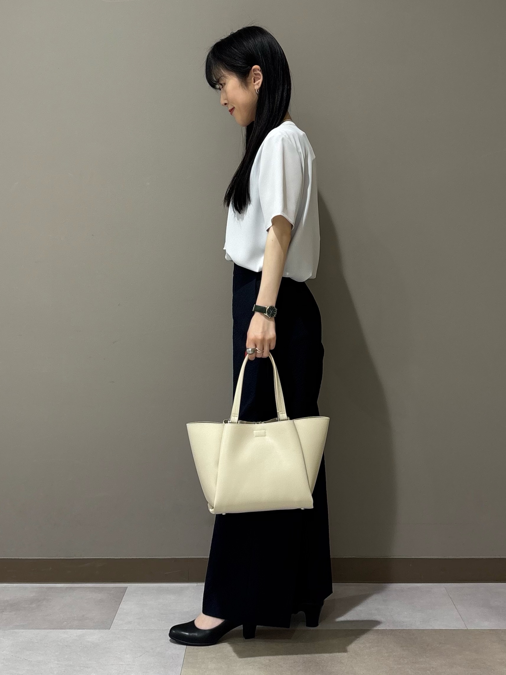 KEIKOさんの「INDIVI｜【洗える／UVケア】ストライプ柄＆無地 ボウタイ風 半袖ブラウス」を使ったコーディネート