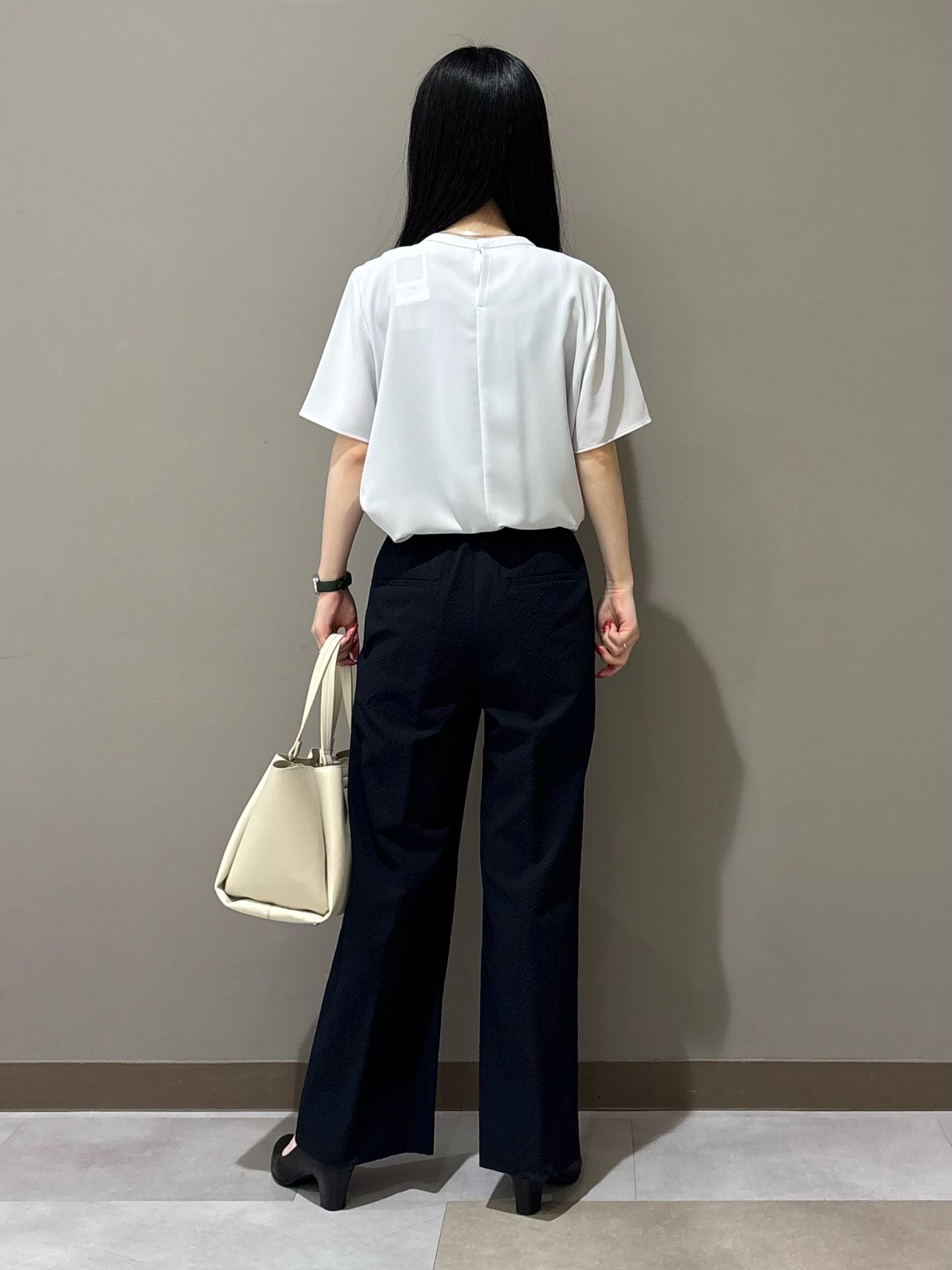 KEIKOさんの「INDIVI｜【洗える／UVケア】ストライプ柄＆無地 ボウタイ風 半袖ブラウス」を使ったコーディネート