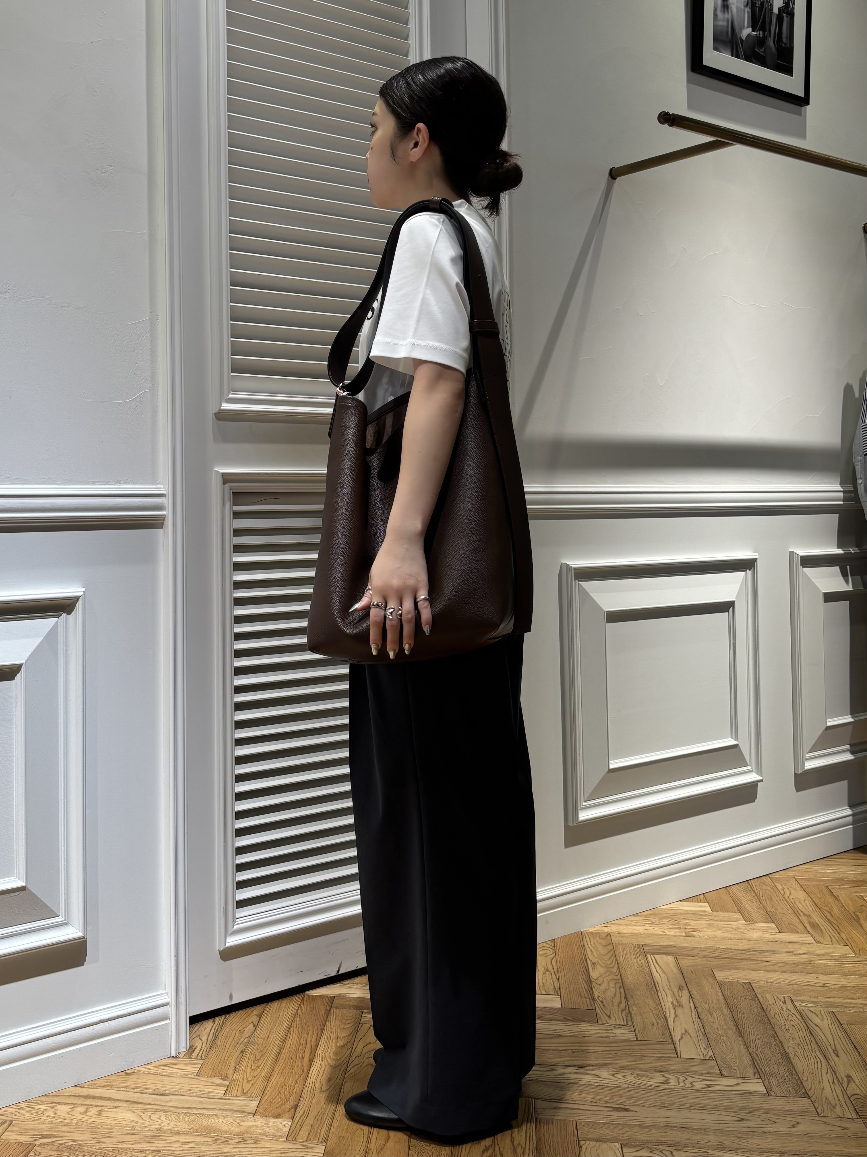 Mgmさんの「DRESSTERIOR｜【接触冷感／抗菌防臭／消臭】アイスクリアコットン PARIS Tシャツ」を使ったコーディネート