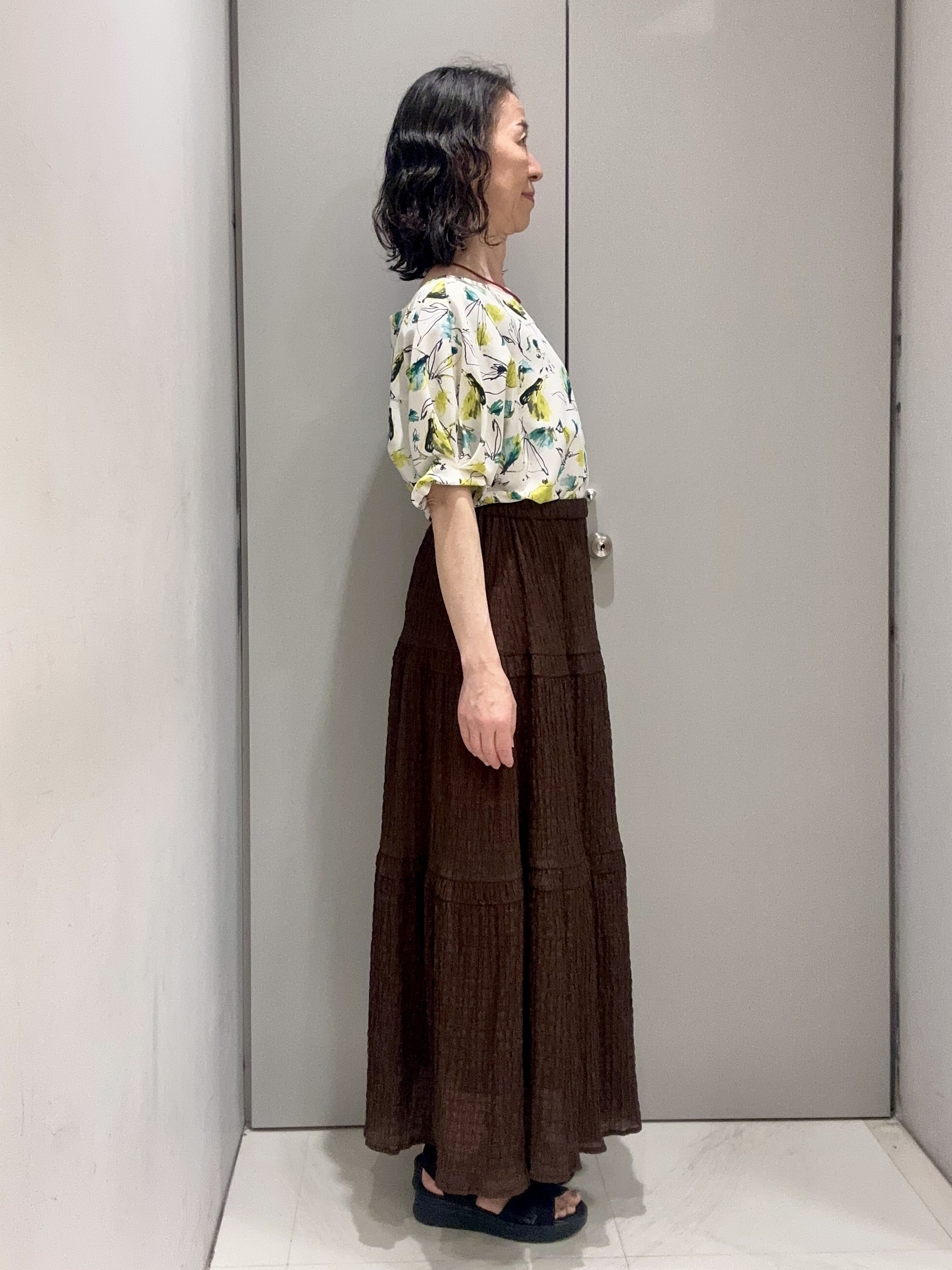 Kouさんの「Reflect｜【セットアップ可】ボタニカル調プリントブラウス」を使ったコーディネート