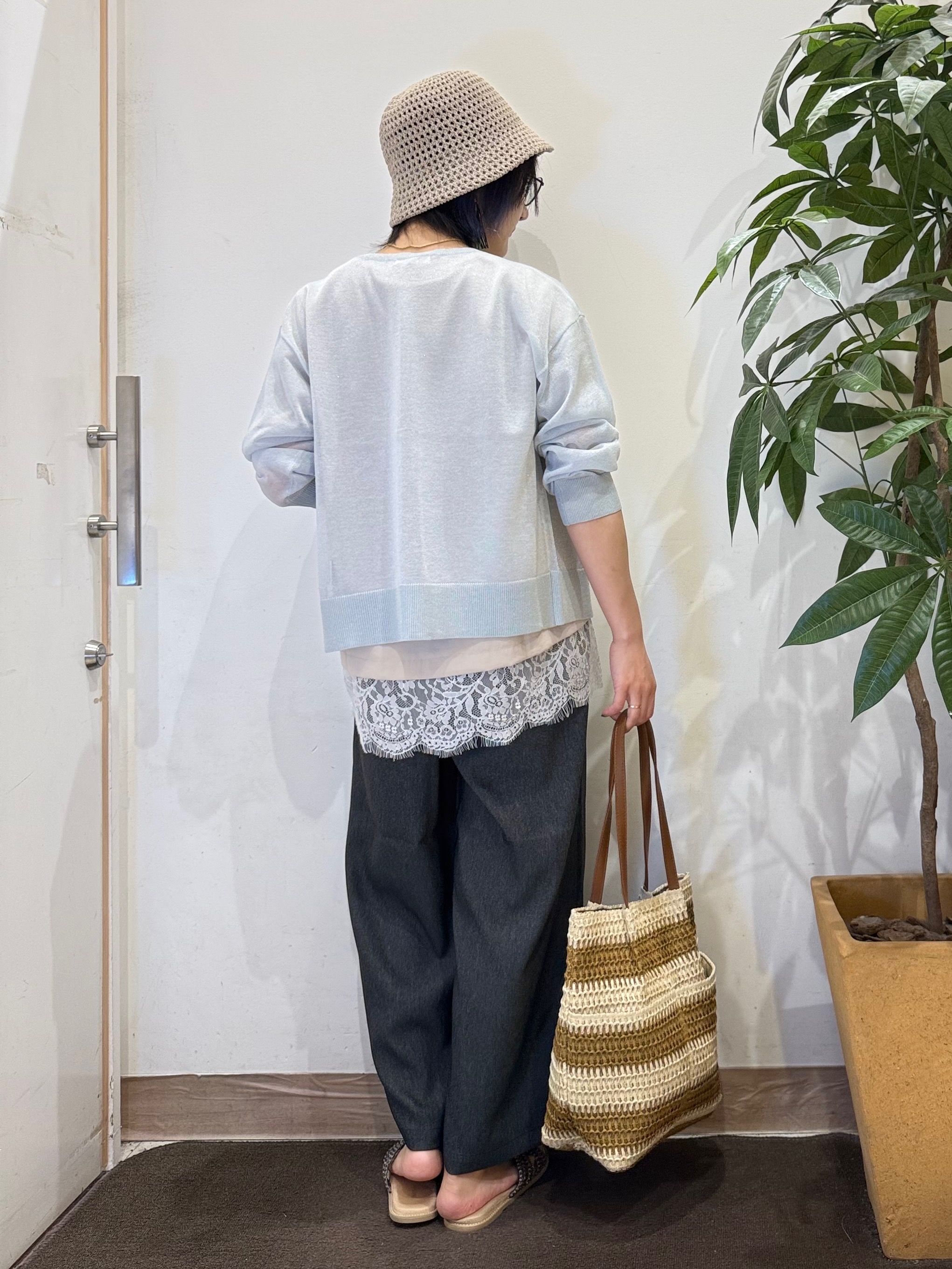 misakiさんの「SHOO･LA･RUE｜【さらり快適/洗濯機可/S-LL】シアーラメカーディガン」を使ったコーディネート