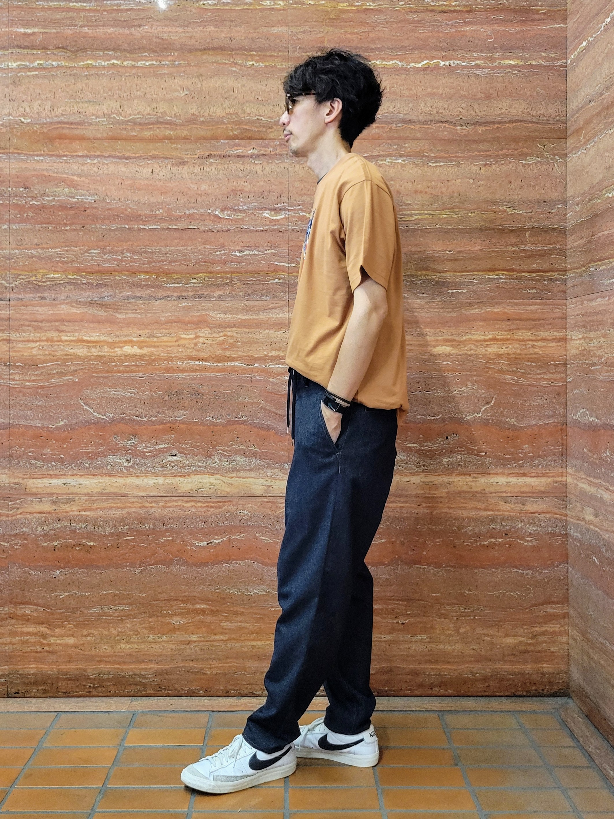 piroyaさんの「TAKEO KIKUCHI｜ポートレートアートＴシャツ」を使ったコーディネート