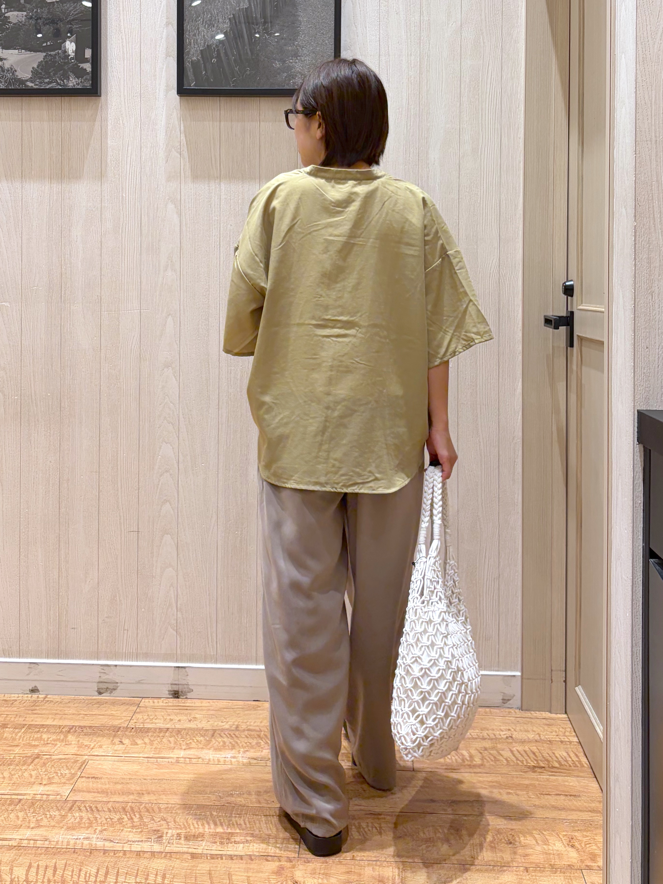 shirayuuuさんの「SHOO･LA･RUE｜【洗濯機可/S-LL】大人の抜け感 ゆるっと5分袖シャツ」を使ったコーディネート