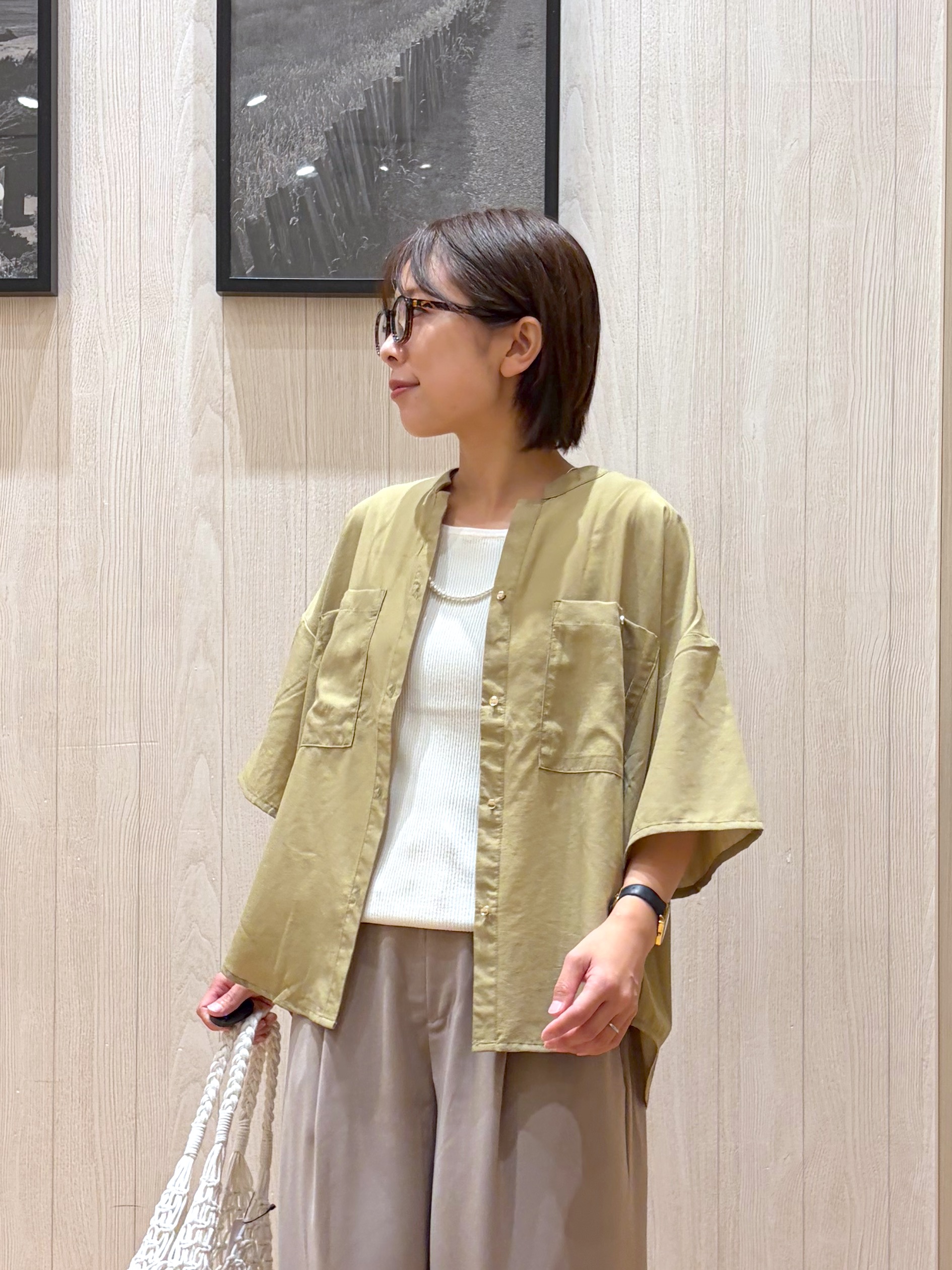 shirayuuuさんの「SHOO･LA･RUE｜【洗濯機可/S-LL】大人の抜け感 ゆるっと5分袖シャツ」を使ったコーディネート