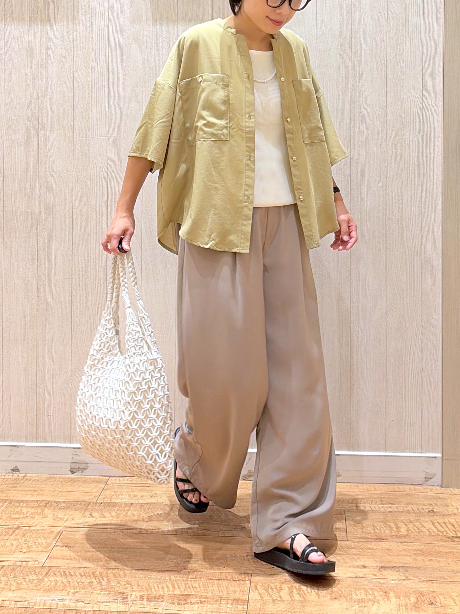 shirayuuuさんの「SHOO･LA･RUE｜【洗濯機可/S-LL】大人の抜け感 ゆるっと5分袖シャツ」を使ったコーディネート