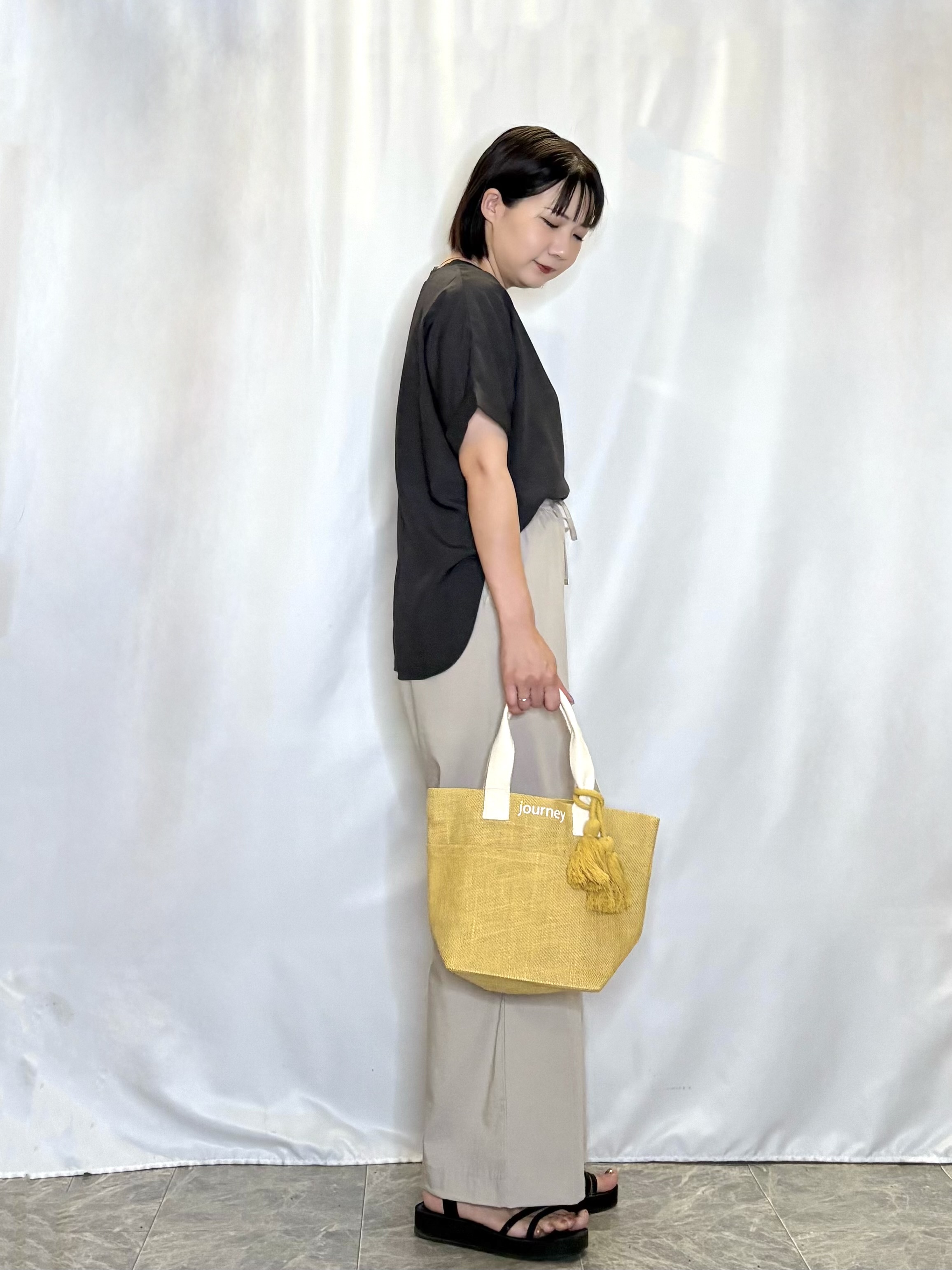 ネリさんの「SHOO･LA･RUE｜【ひんやり/着丈選べる/体型カバー】洗濯後しわになりにくい さらさらドルマンブラウス」を使ったコーディネート