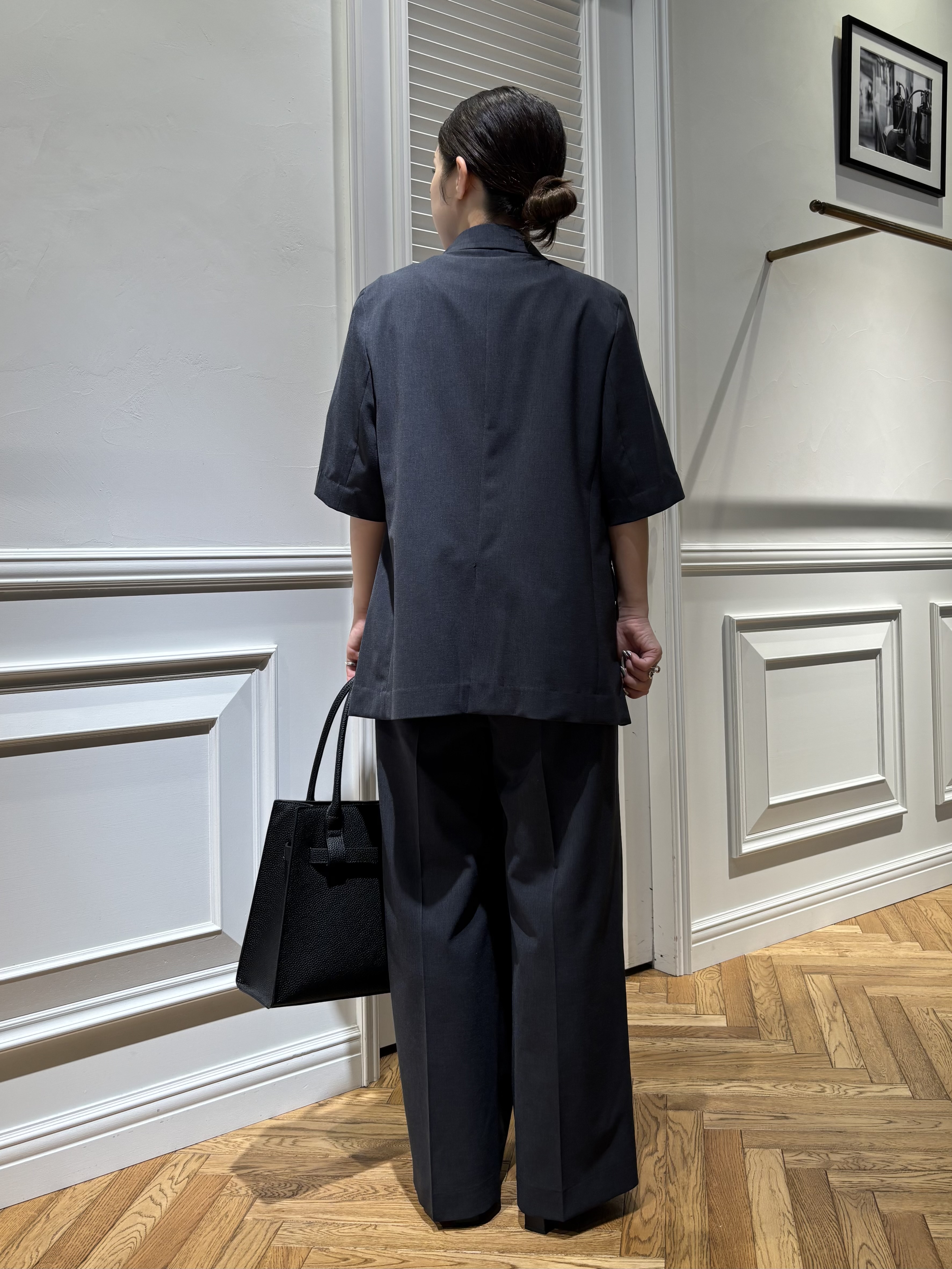 Mgmさんの「DRESSTERIOR｜【接触冷感／抗菌防臭／消臭】アイスクリアコットン PARIS Tシャツ」を使ったコーディネート