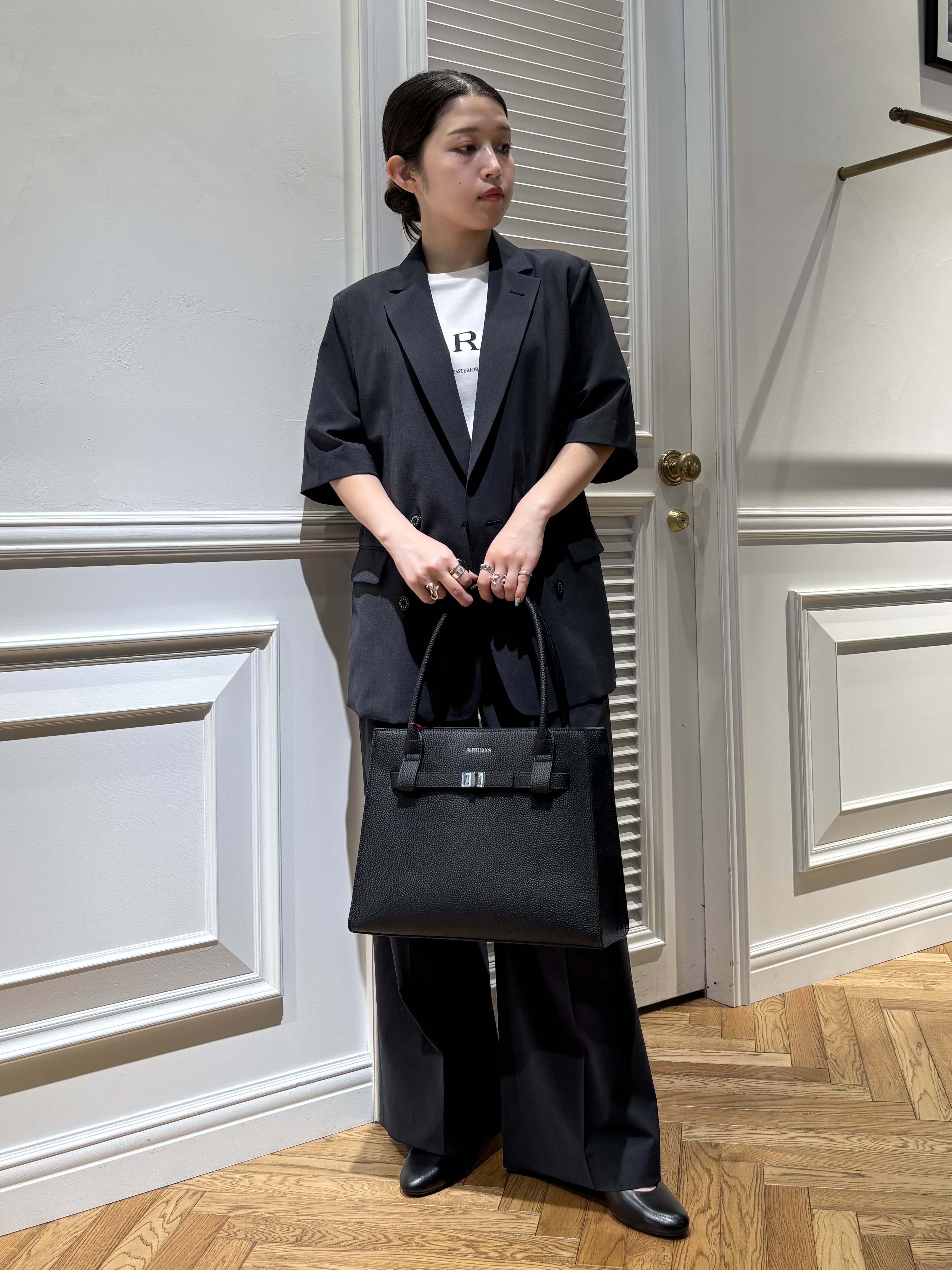 Mgmさんの「DRESSTERIOR｜【接触冷感／抗菌防臭／消臭】アイスクリアコットン PARIS Tシャツ」を使ったコーディネート