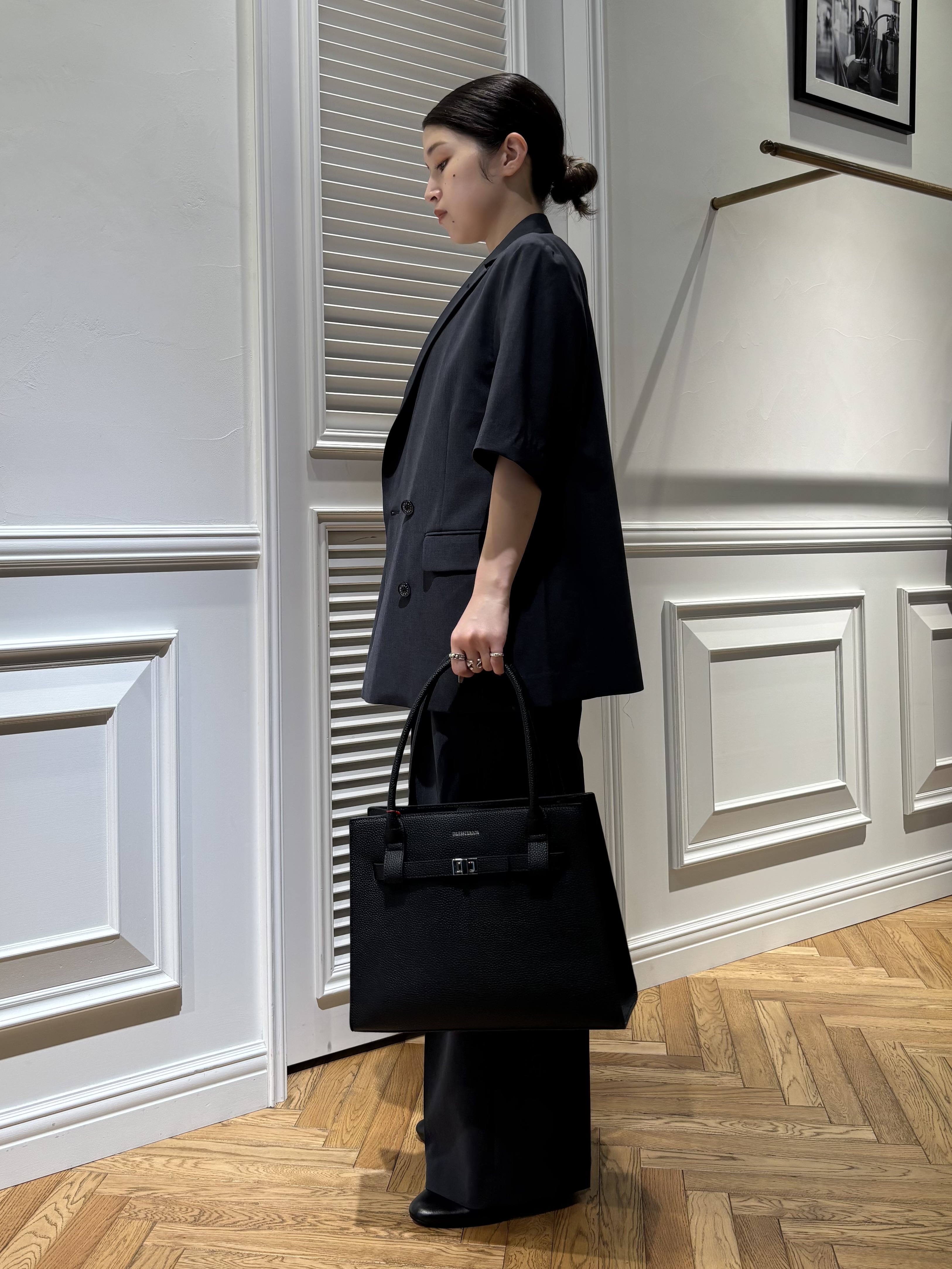 Mgmさんの「DRESSTERIOR｜【接触冷感／抗菌防臭／消臭】アイスクリアコットン PARIS Tシャツ」を使ったコーディネート
