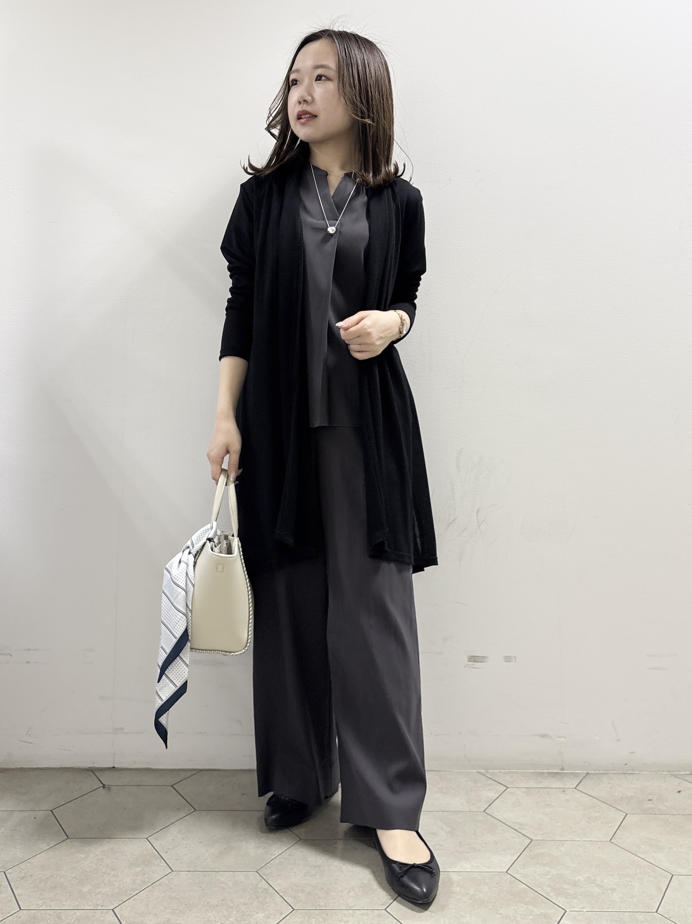 kahoさんの「INDIVI｜【洗える／SETUP可能】スキッパーブラウス」を使ったコーディネート