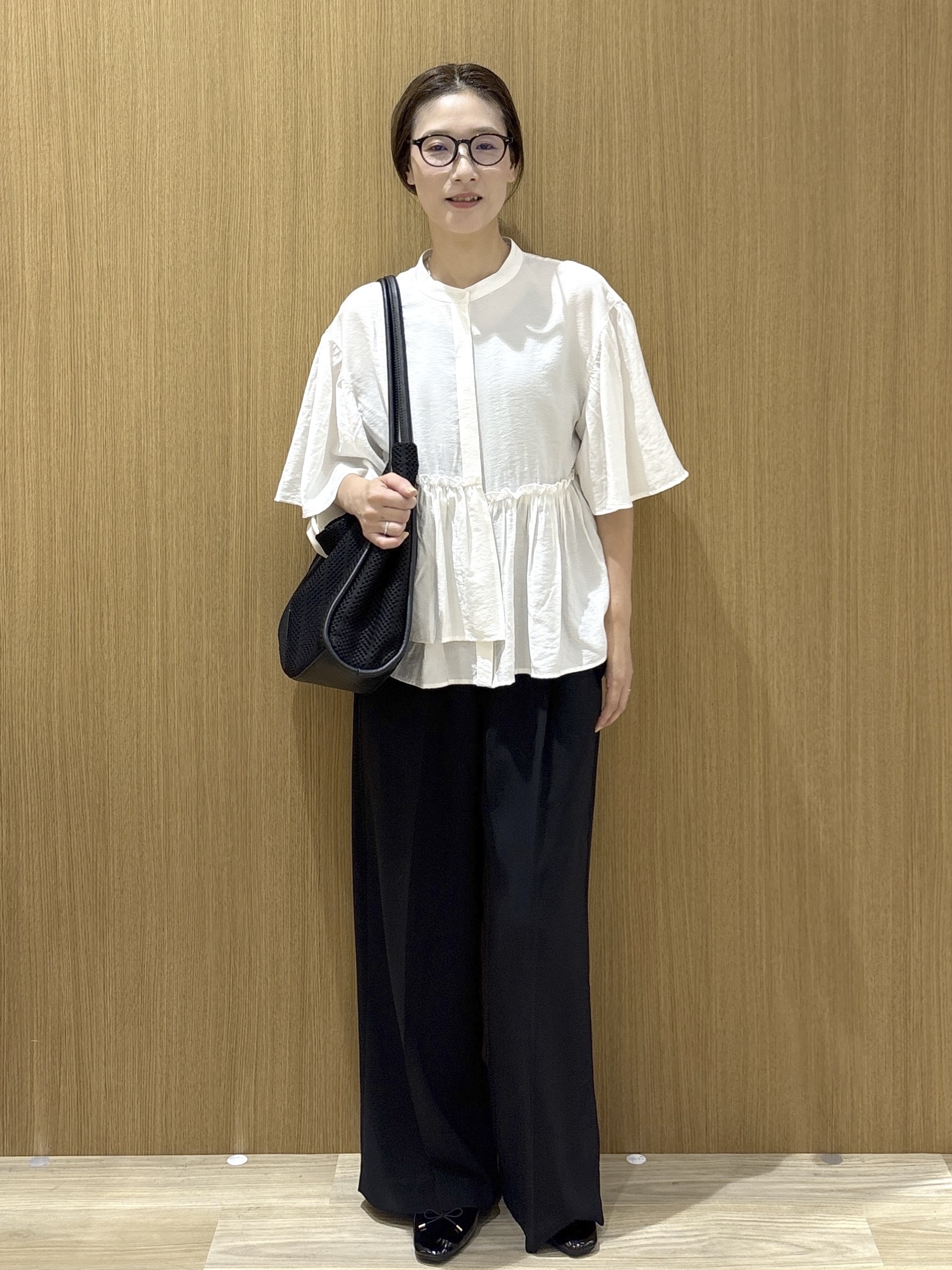 たけねぇさんの「OPAQUE.CLIP｜アシンメトリーペプラムブラウス【洗濯機OK】」を使ったコーディネート