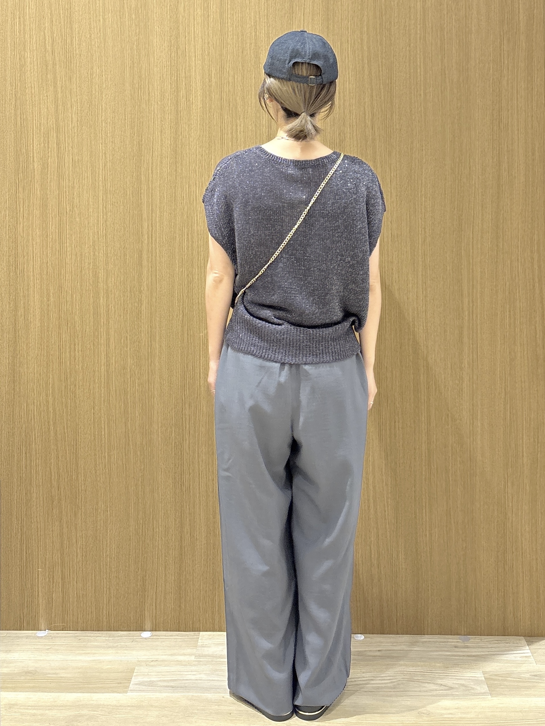 たけねぇさんの「OPAQUE.CLIP｜ラメメッシュ フレンチスリーブニット【洗濯機OK】」を使ったコーディネート