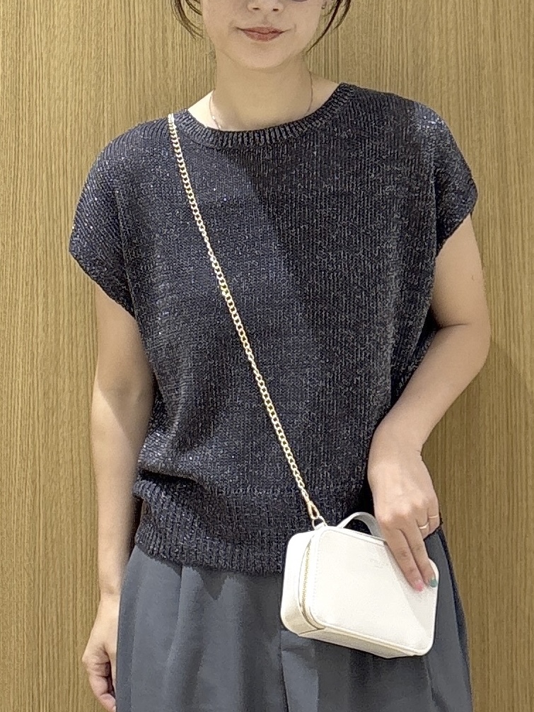 たけねぇさんの「OPAQUE.CLIP｜ラメメッシュ フレンチスリーブニット【洗濯機OK】」を使ったコーディネート