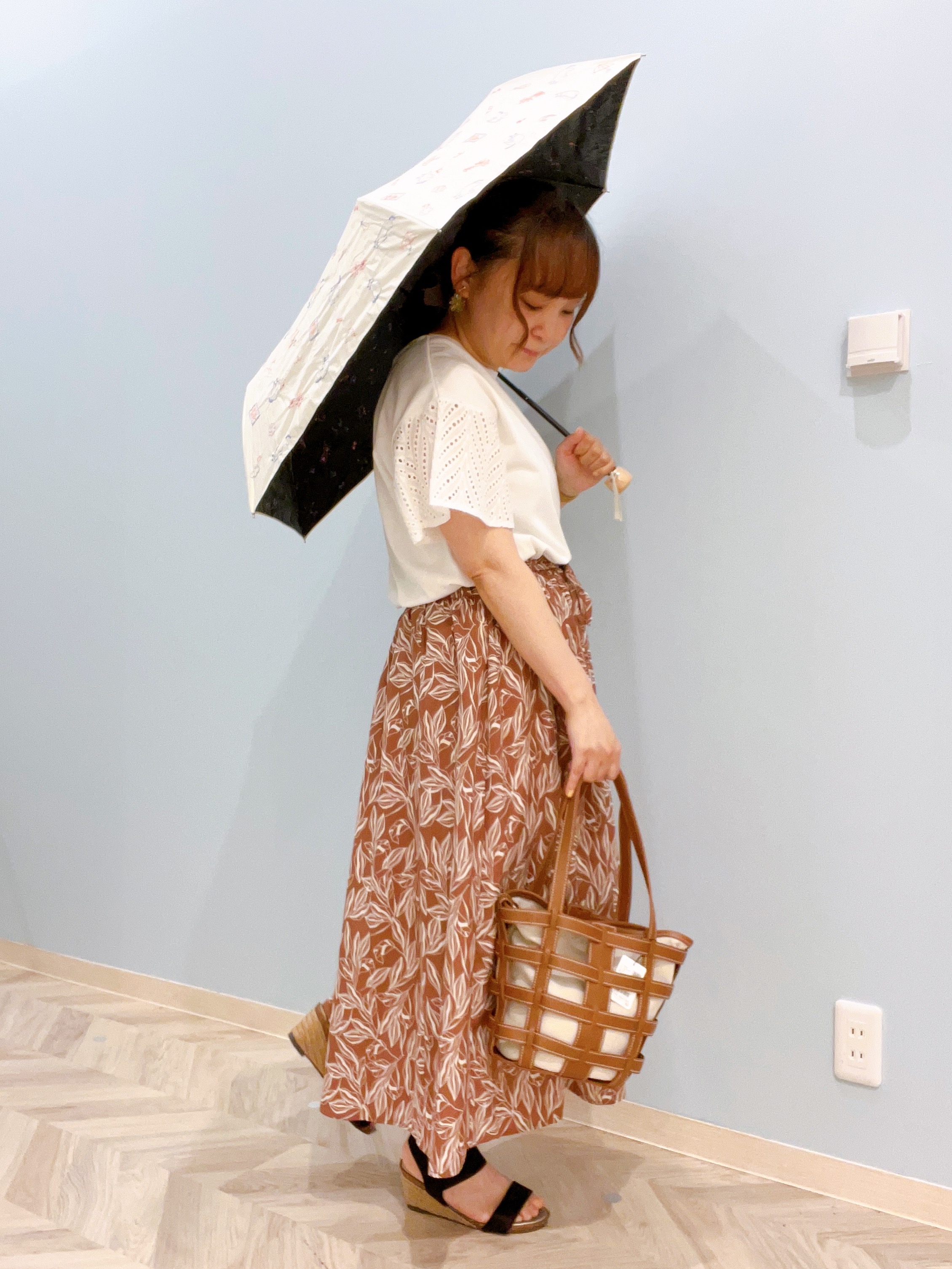kitaさんの「SHOO･LA･RUE｜【汗じみ防止/ひんやり/S-LL】レースが華やか お袖フレアTシャツ」を使ったコーディネート