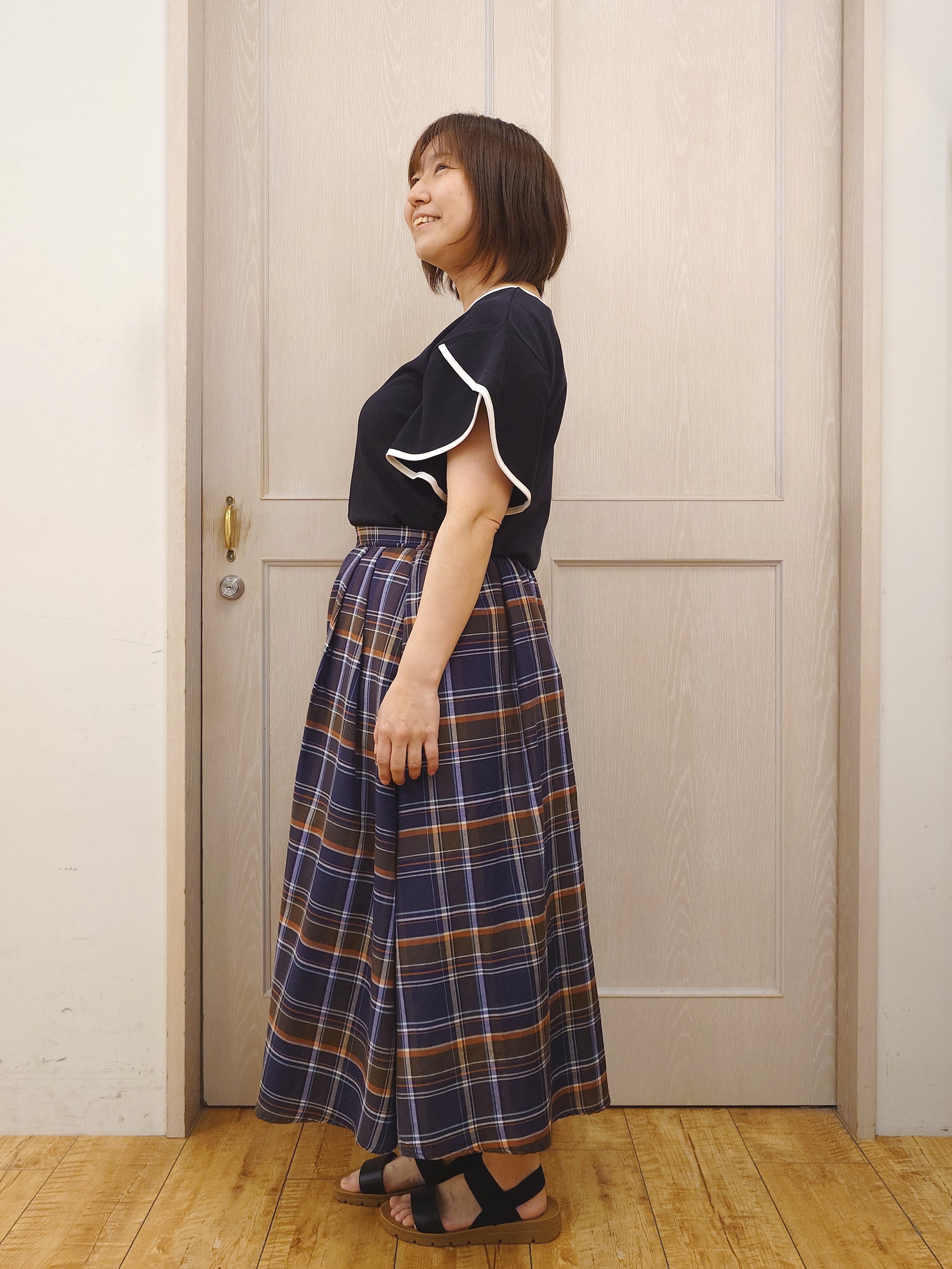 とろろさんの「SHOO･LA･RUE｜【ひんやり/洗濯機可/S-LL】配色パイピング フレアスリーブトップス」を使ったコーディネート