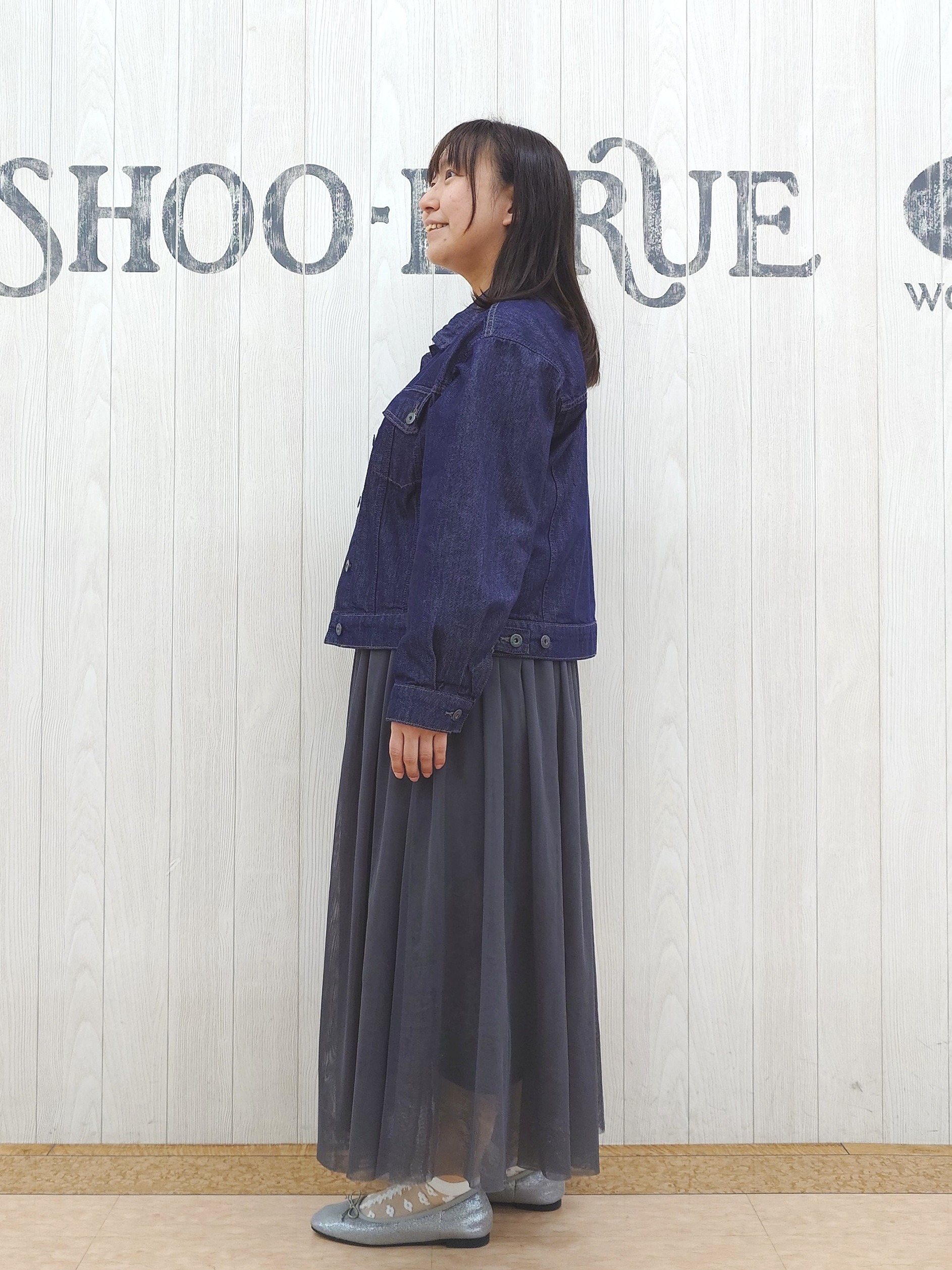 とろろさんの「SHOO･LA･RUE｜【SHOO・LA・RUE DENIM】羽織るだけでこなれる　オーバーサイズデニムジャケット」を使ったコーディネート