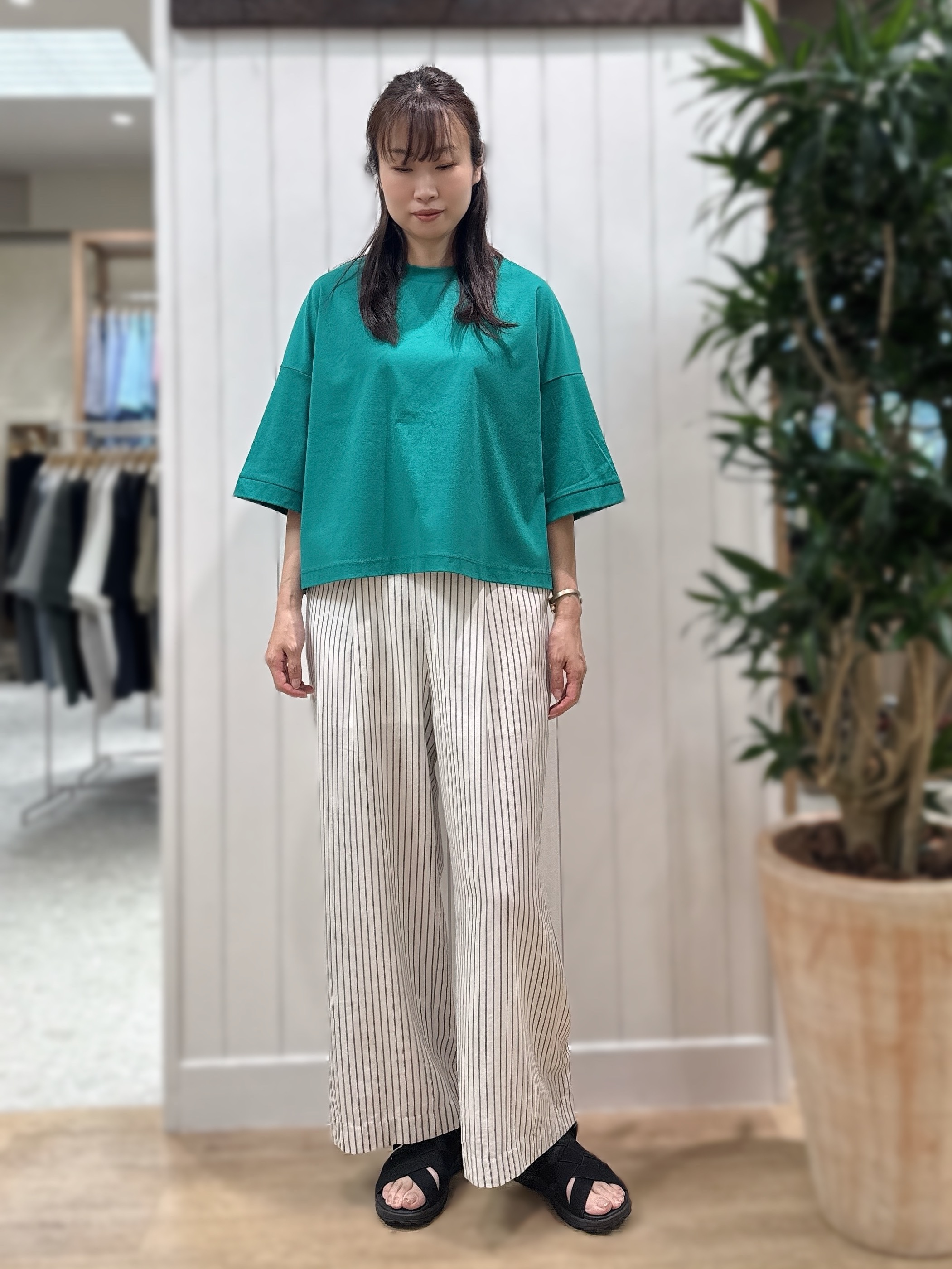 Junさんの「Dessin｜【新色追加/体型カバー】美光沢カットソーボクシーシルエット」を使ったコーディネート