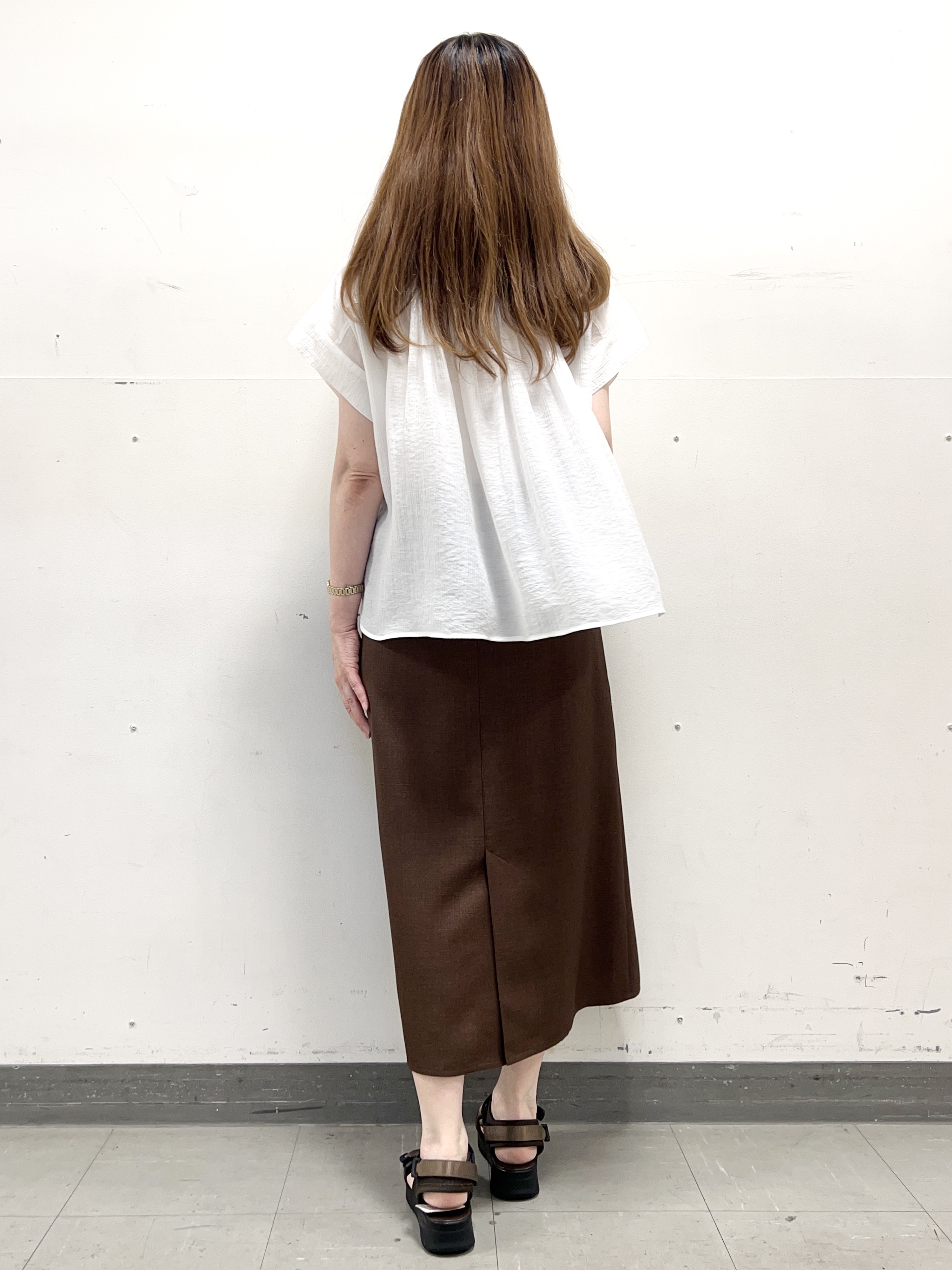 yuさんの「Reflect｜ドビーストライプドルマンスリーブブラウス」を使ったコーディネート