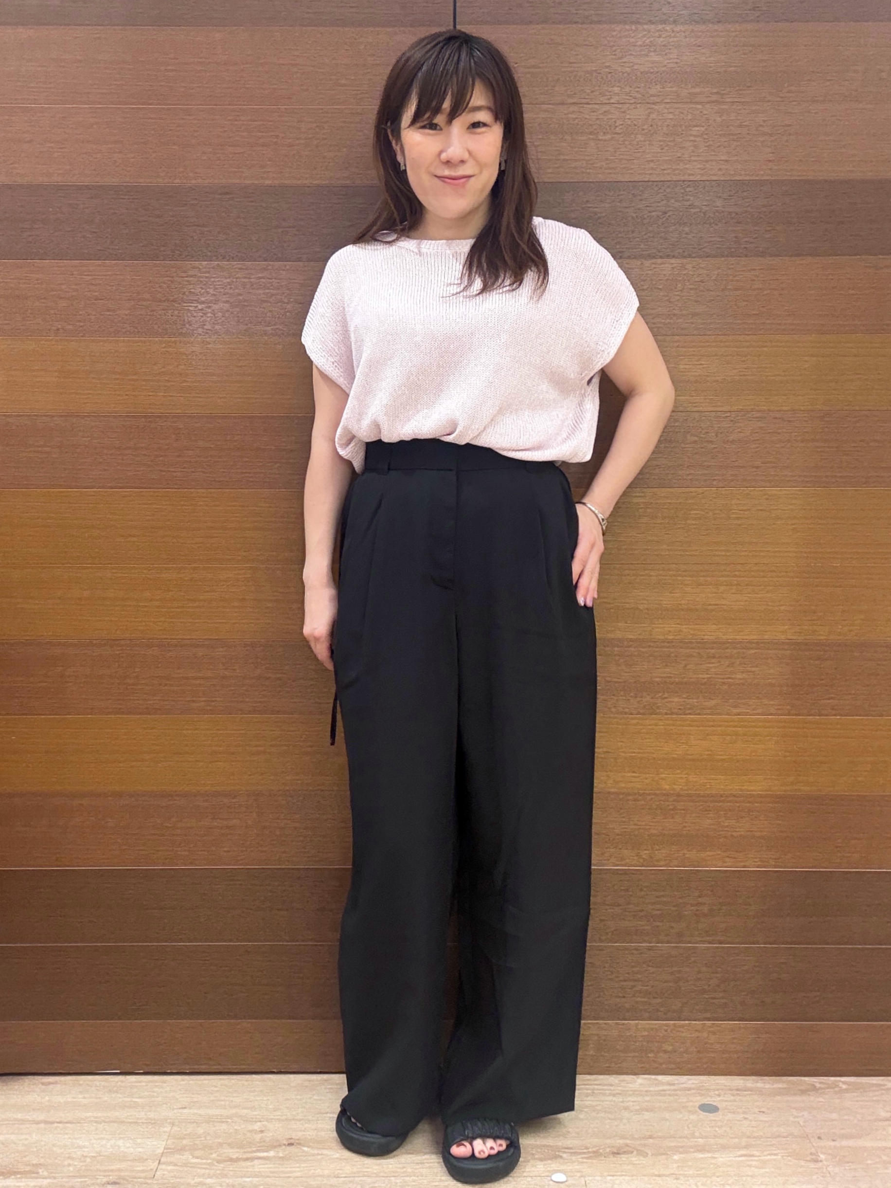 maichiさんの「OPAQUE.CLIP｜ラメメッシュ フレンチスリーブニット【洗濯機OK】」を使ったコーディネート
