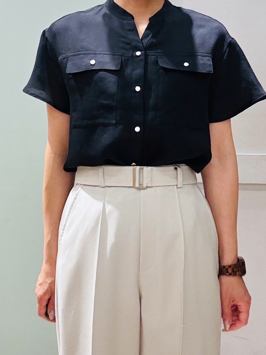 Komi☆さんの「grove｜【洗濯機OK・ひんやり/SETUP可】シワになりにくい、フレアスリーブブラウス」を使ったコーディネート