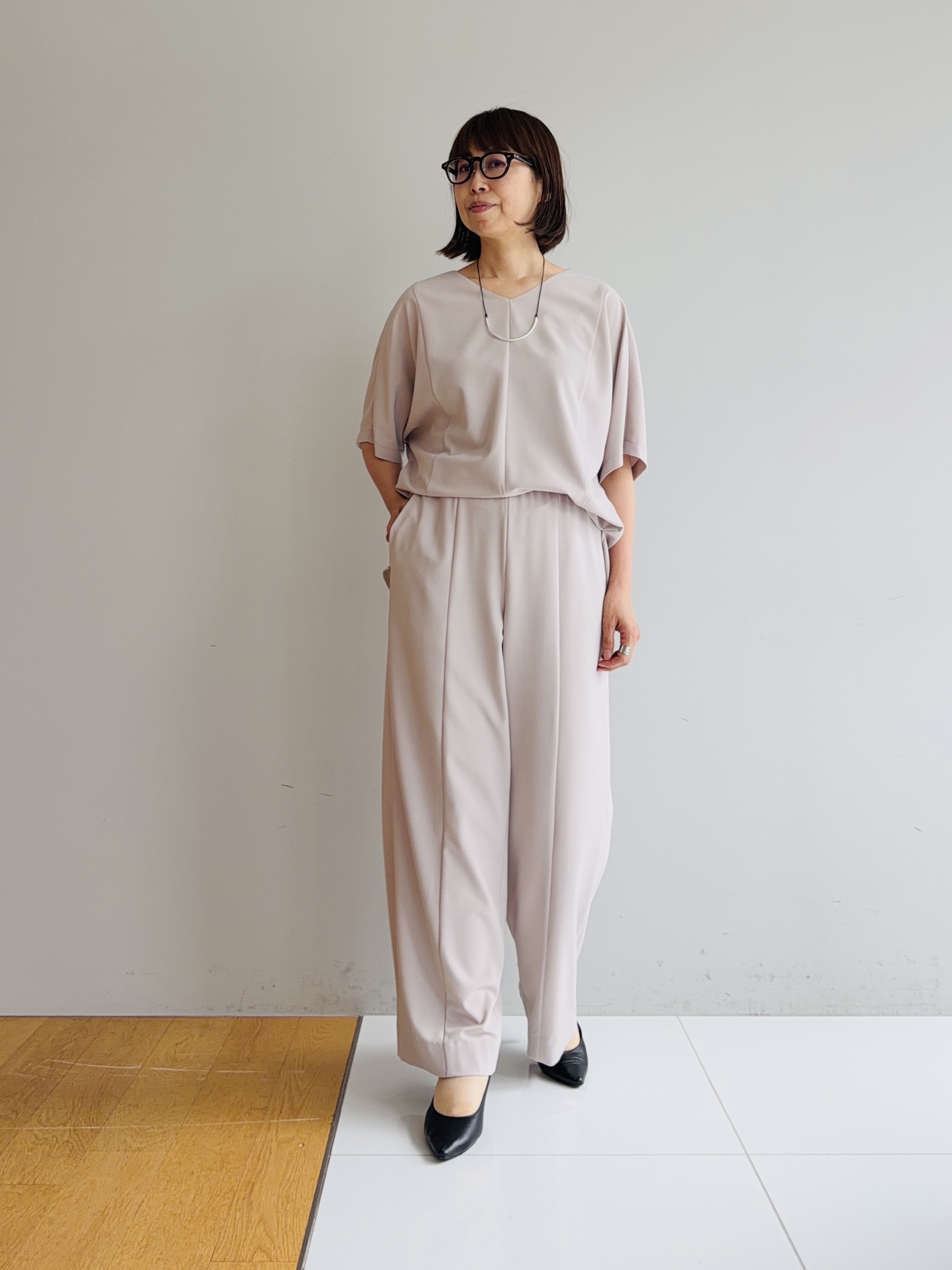 murayamaさんの「INDIVI｜【ラム革／美脚／通勤】レザーパンプス」を使ったコーディネート