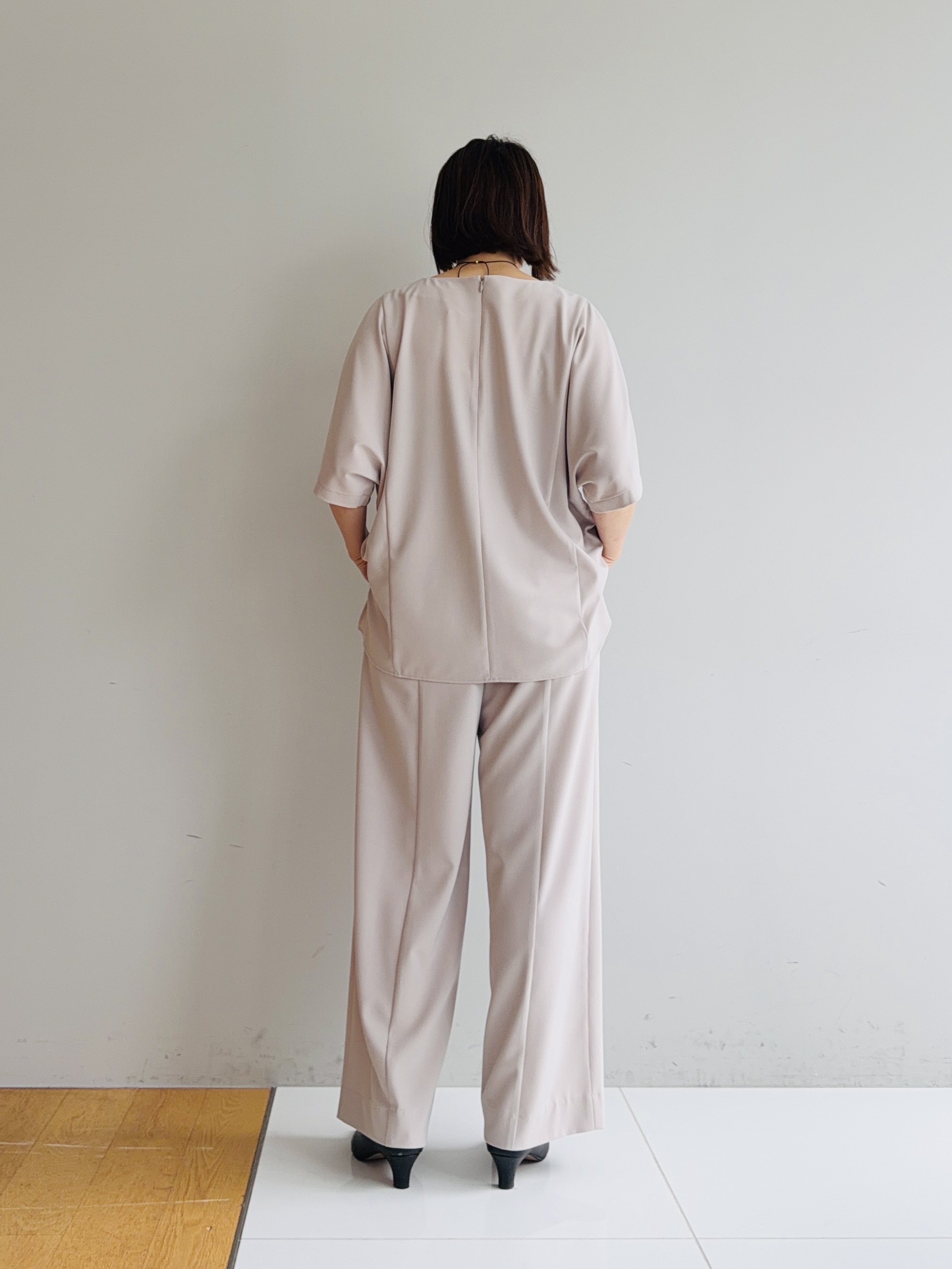 murayamaさんの「INDIVI｜【ラム革／美脚／通勤】レザーパンプス」を使ったコーディネート