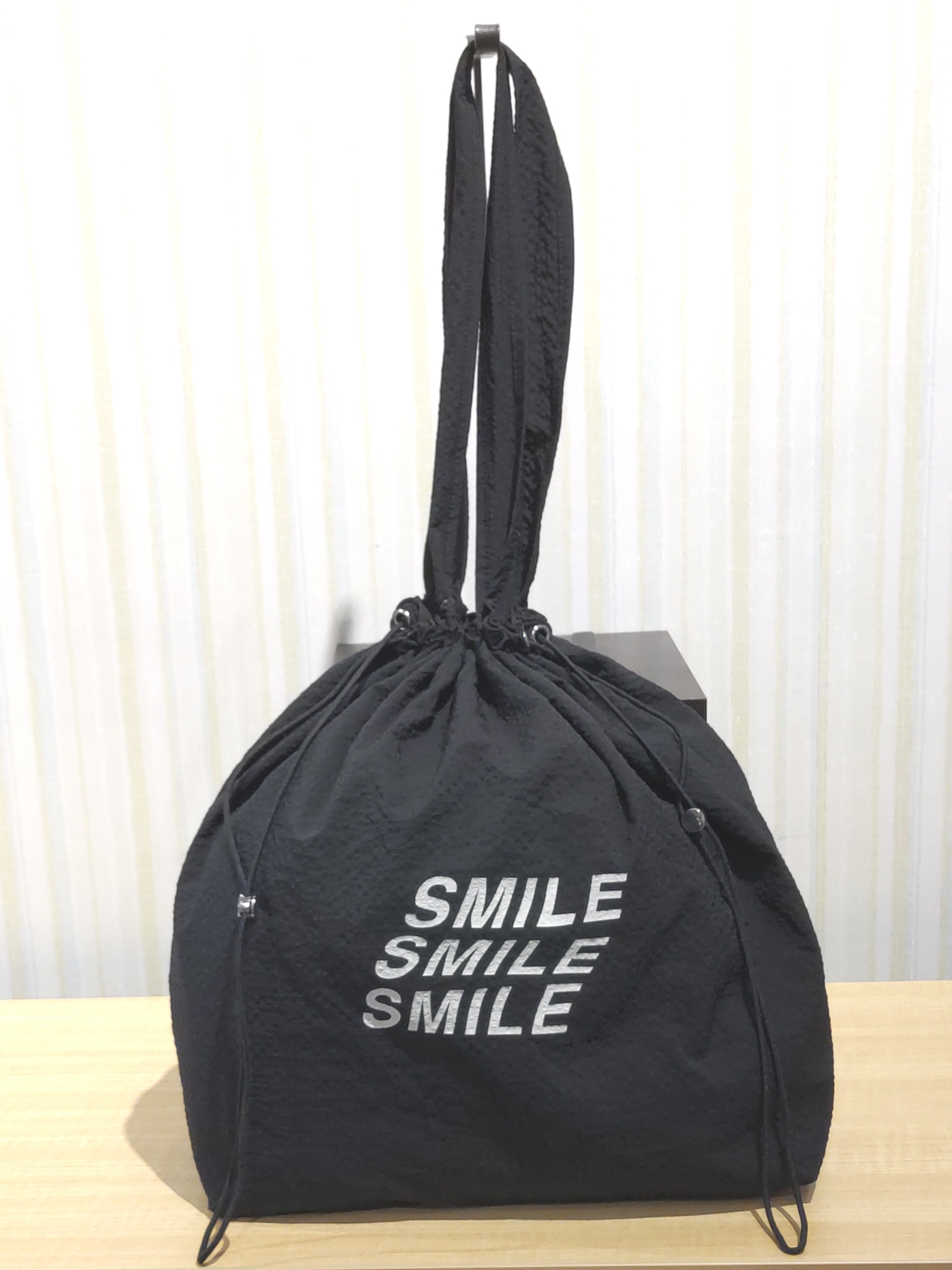 shimaさんの「SHOO･LA･RUE｜ロゴプリントトートバッグ」を使ったコーディネート