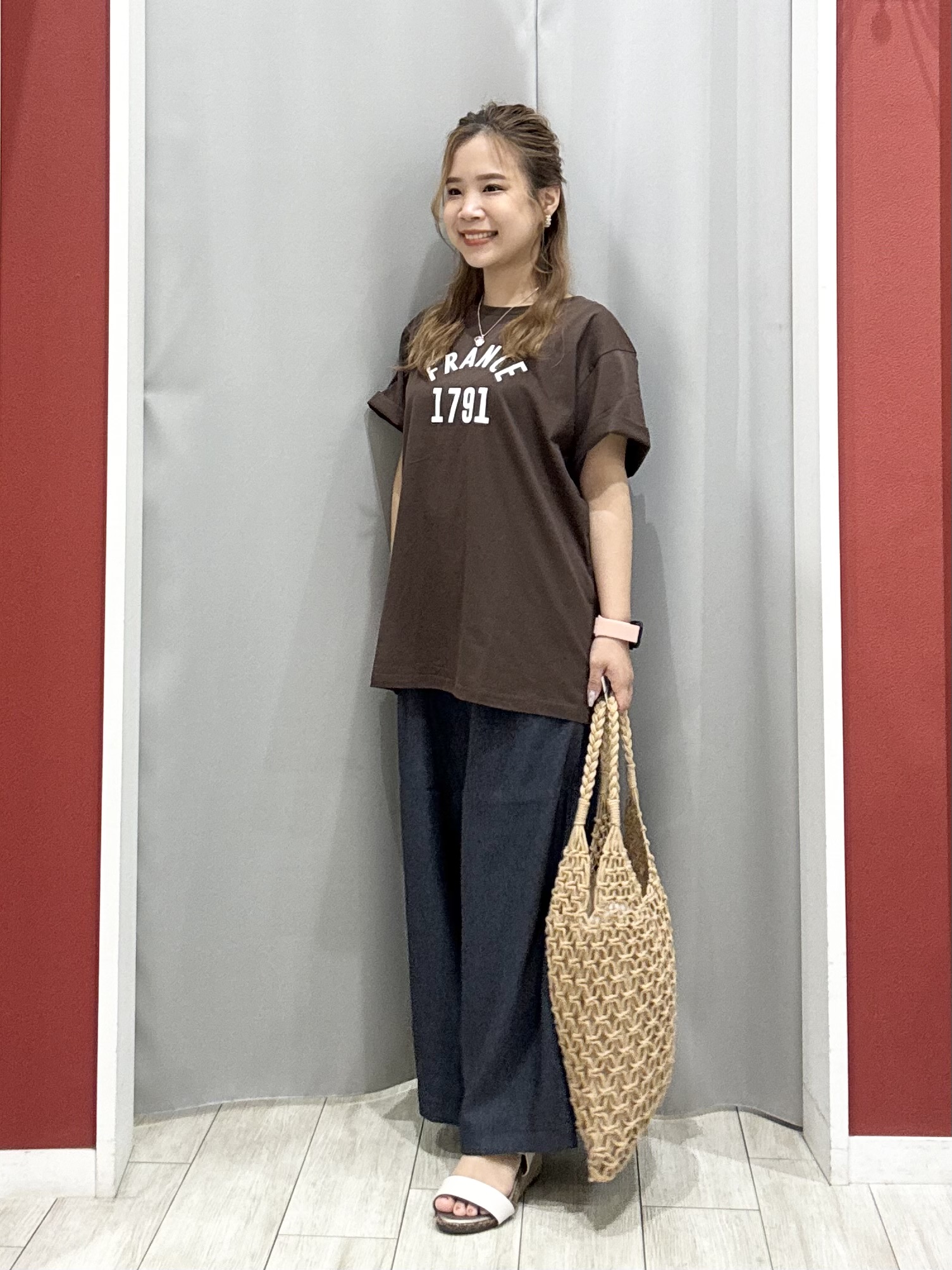 shioさんの「SHOO･LA･RUE｜【洗濯機可/S-LL】サラサラ感がここちいい 大人のひんやりプリントTシャツ」を使ったコーディネート
