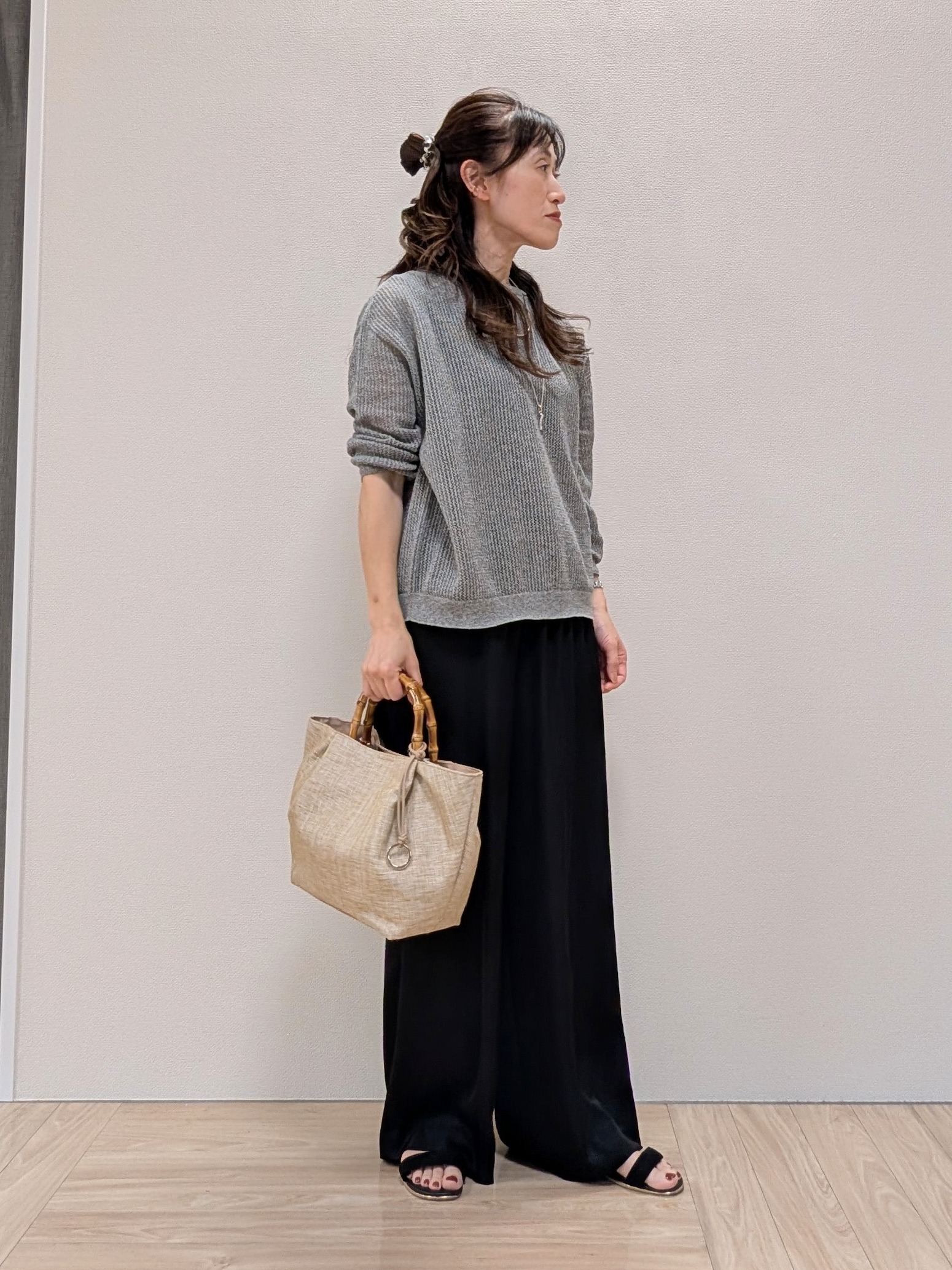 Rieさんの「UNTITLED｜シアーメッシュニット」を使ったコーディネート
