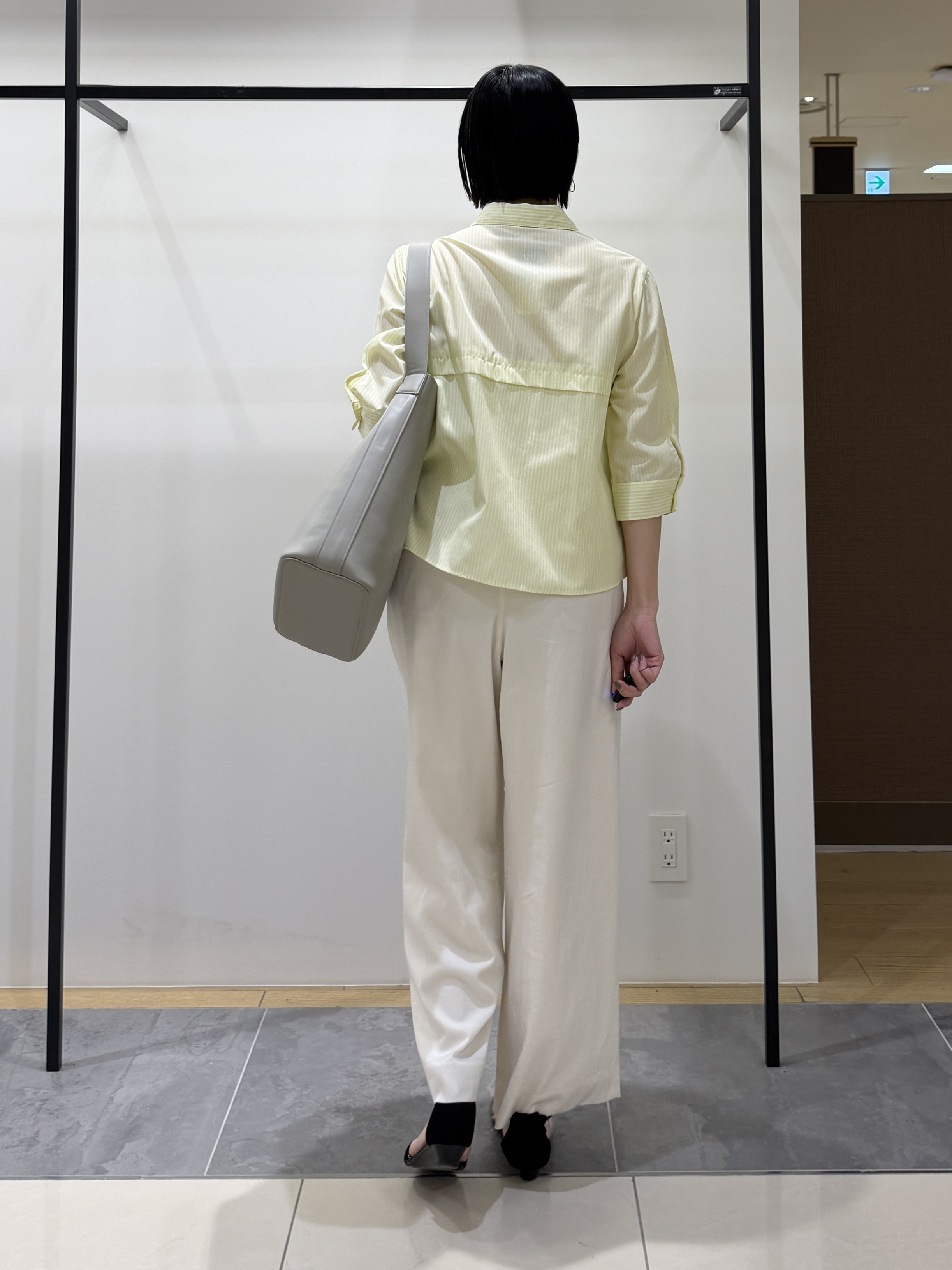 shihoさんの「INDIVI｜【UVケア／吸汗速乾／着映え】ティアードストライプシャツ」を使ったコーディネート