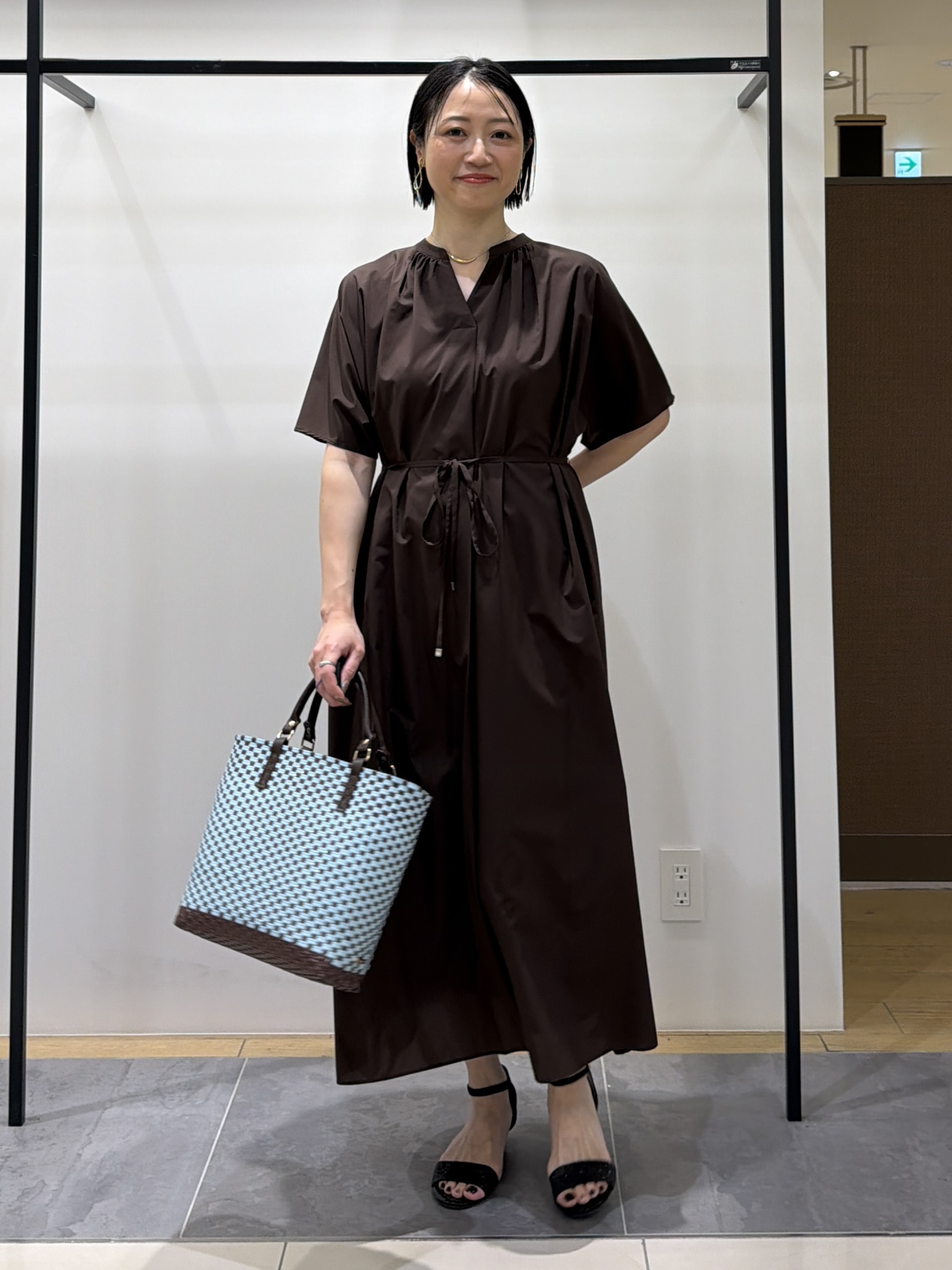 shihoさんの「INDIVI｜【撥水／UVカット】ベルト付きワンピース」を使ったコーディネート