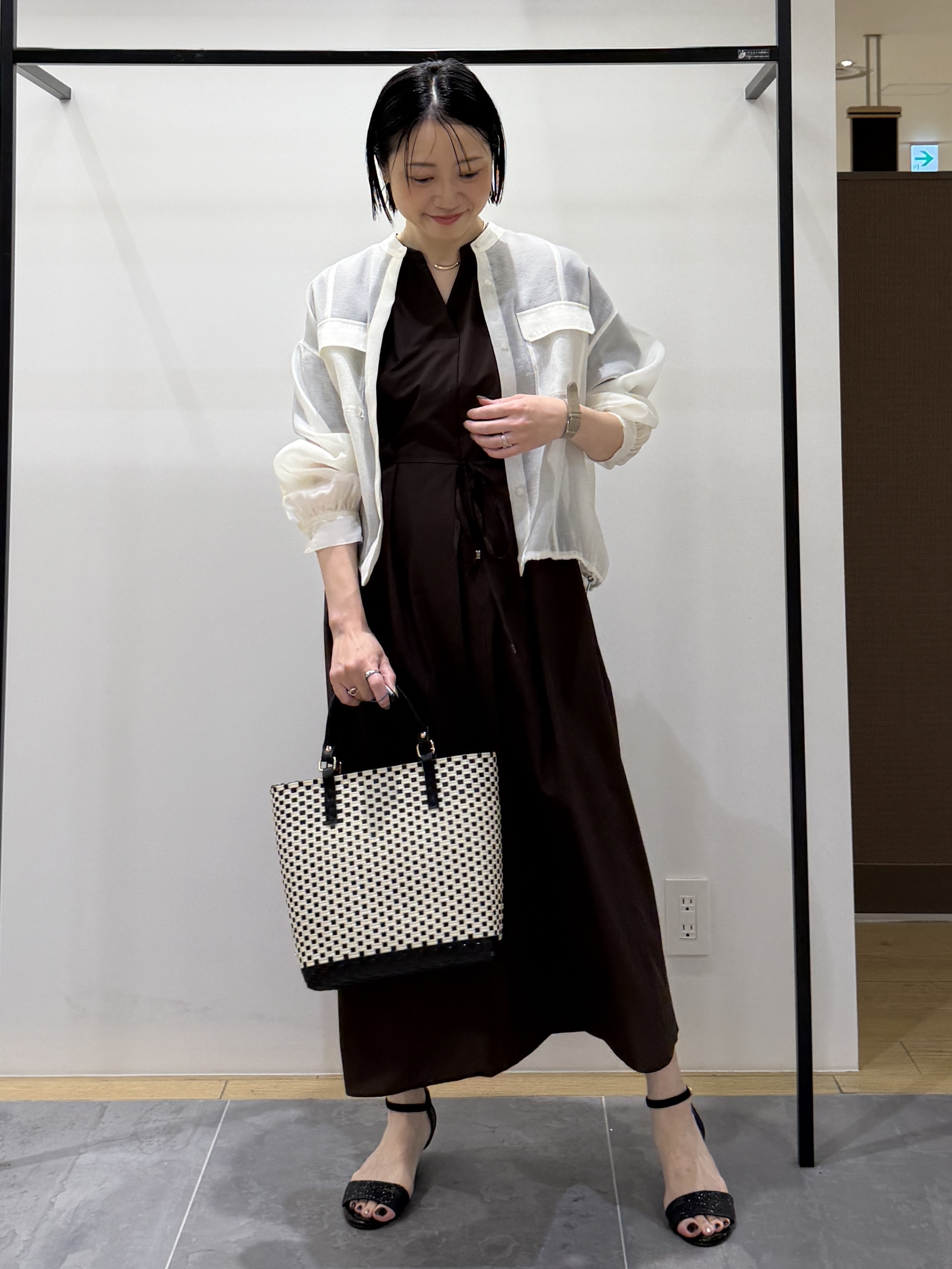 shihoさんの「INDIVI｜【撥水／UVカット】ベルト付きワンピース」を使ったコーディネート